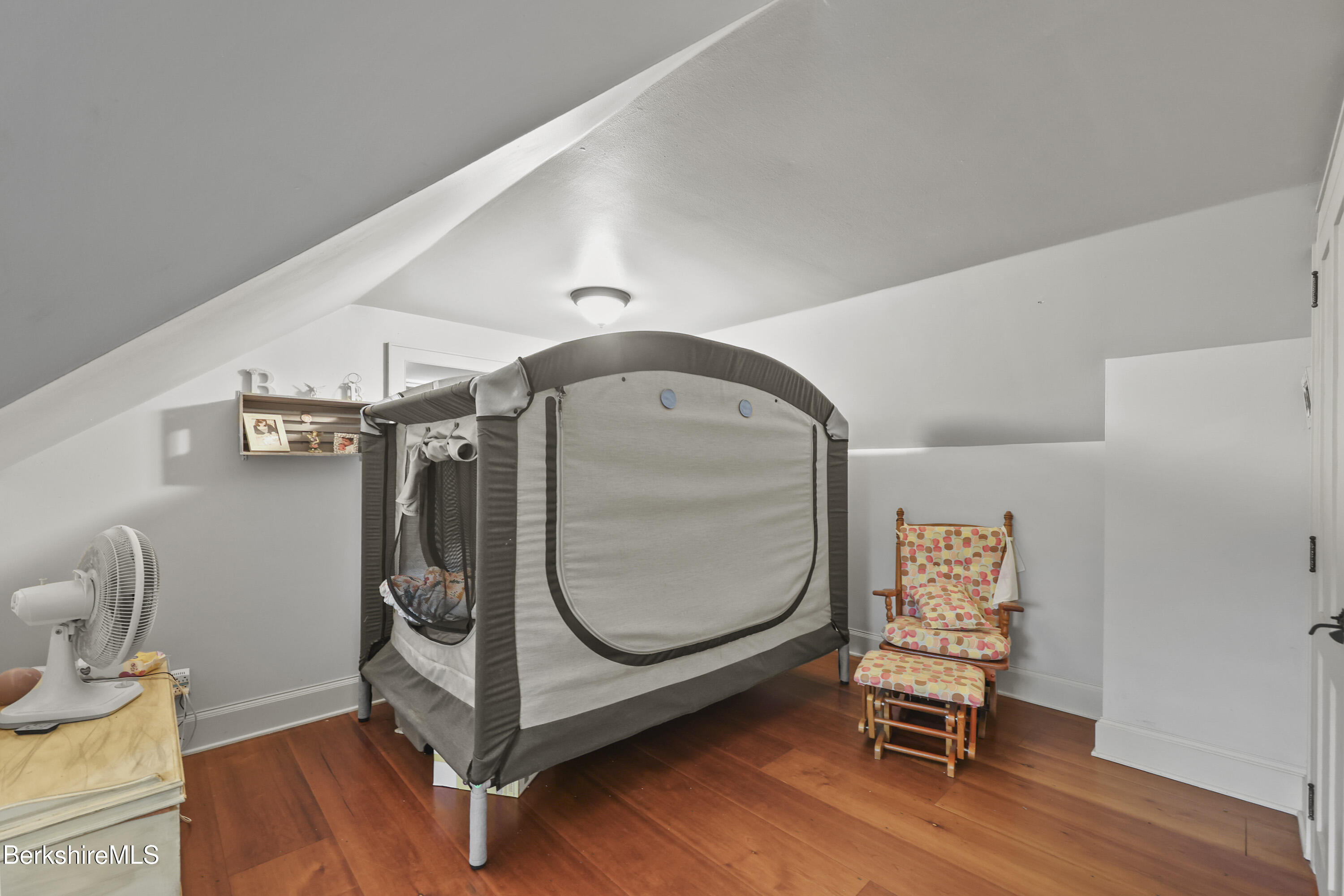 3 Tampa Ct, Pittsfield