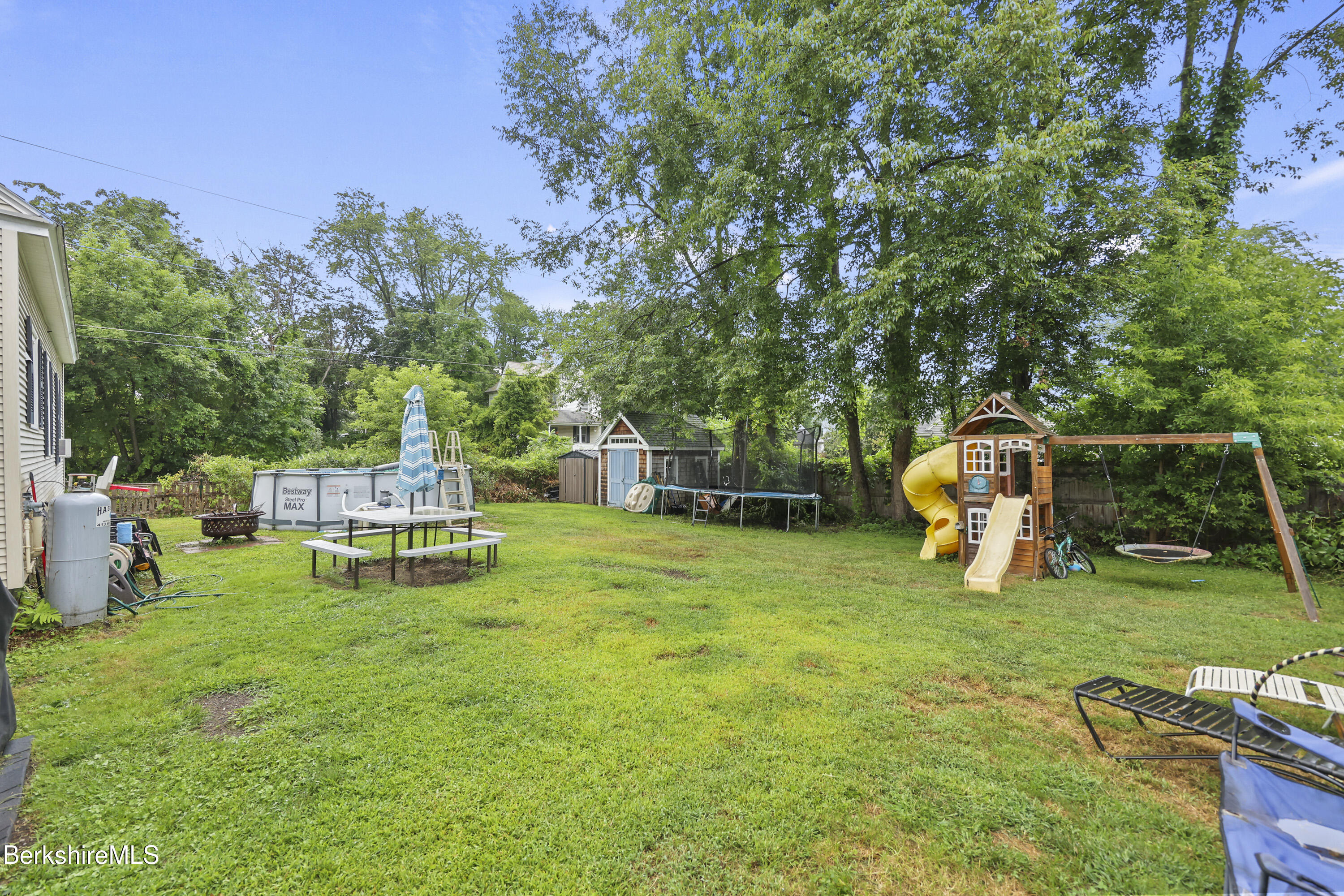 3 Tampa Ct, Pittsfield