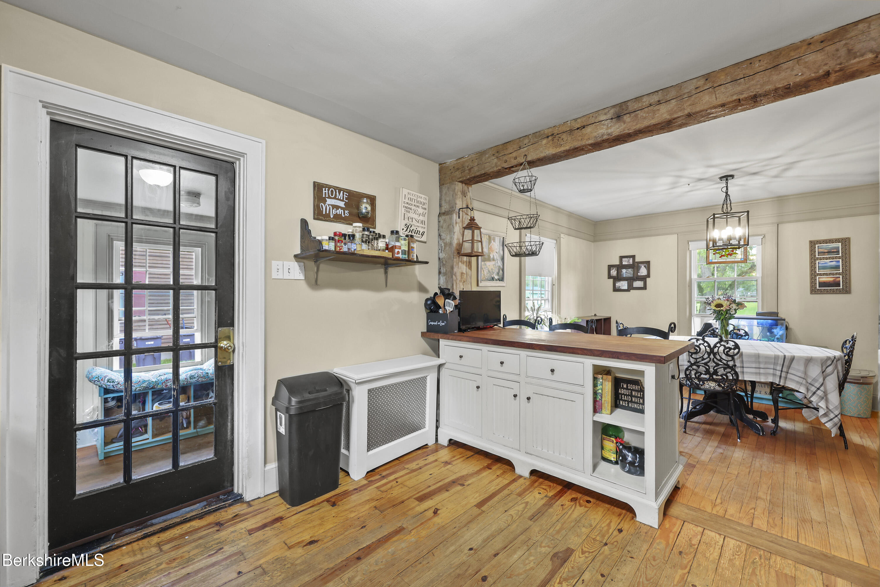3 Tampa Ct, Pittsfield