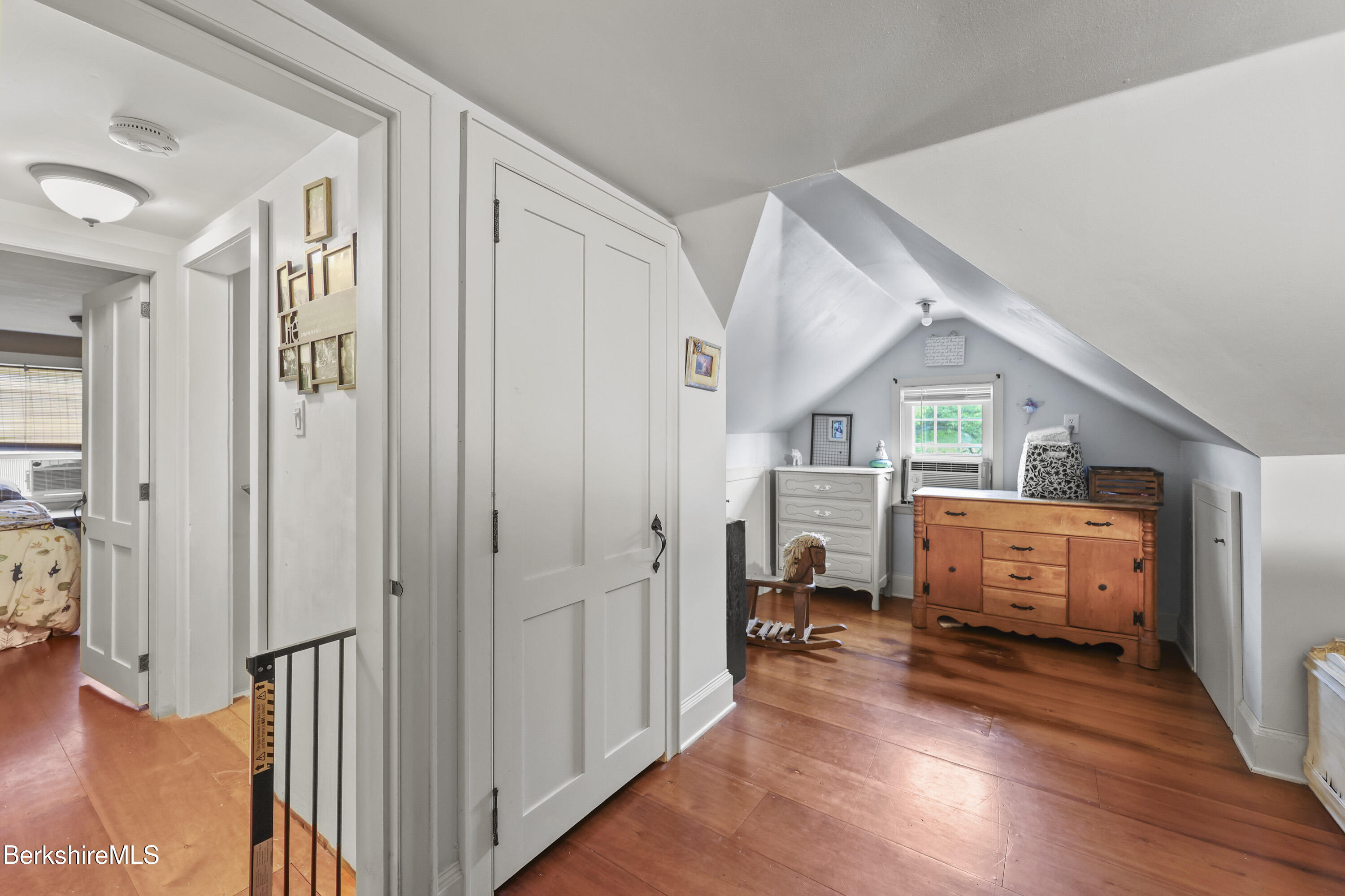 3 Tampa Ct, Pittsfield