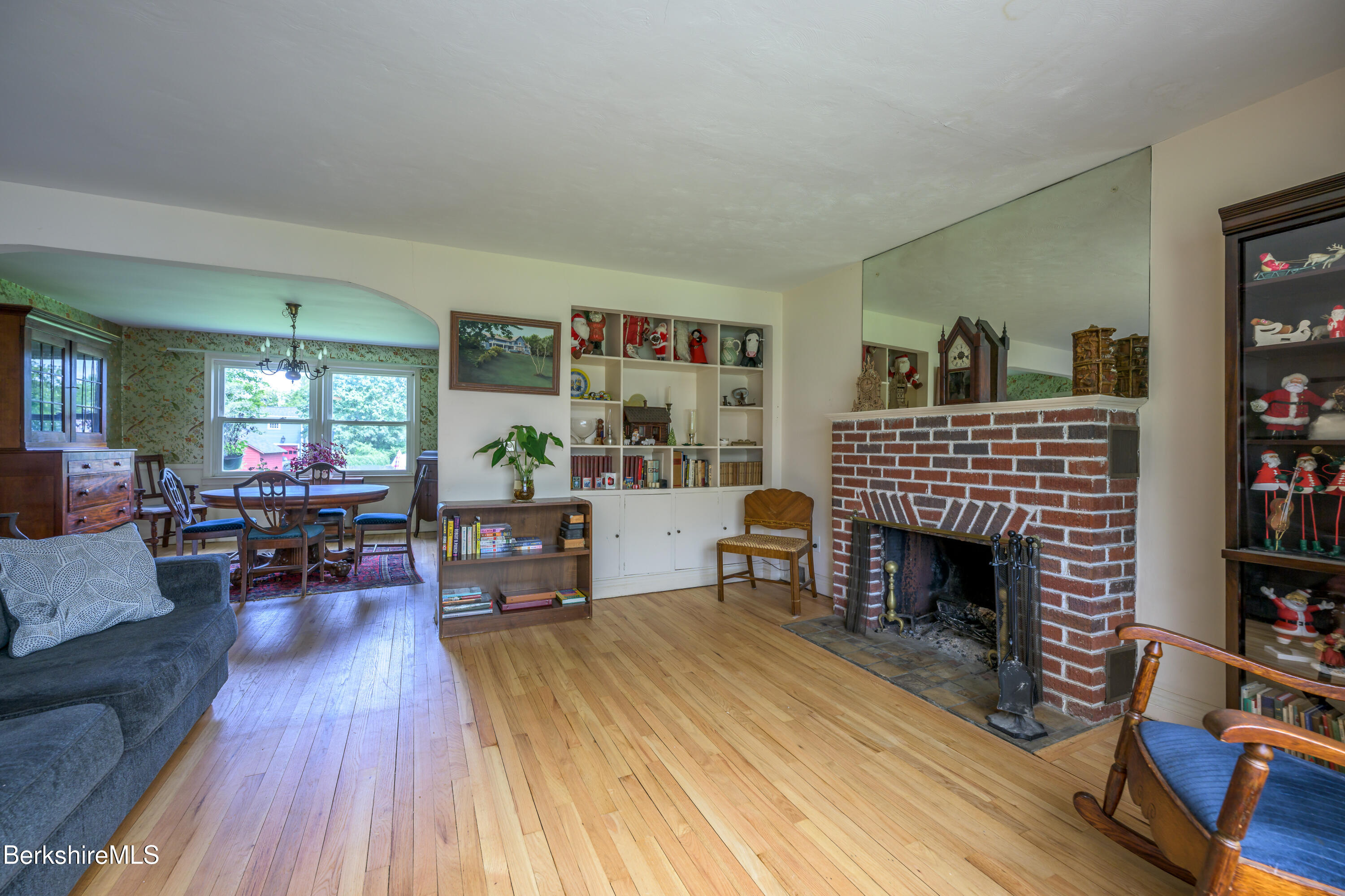 11 Sampson Pkwy