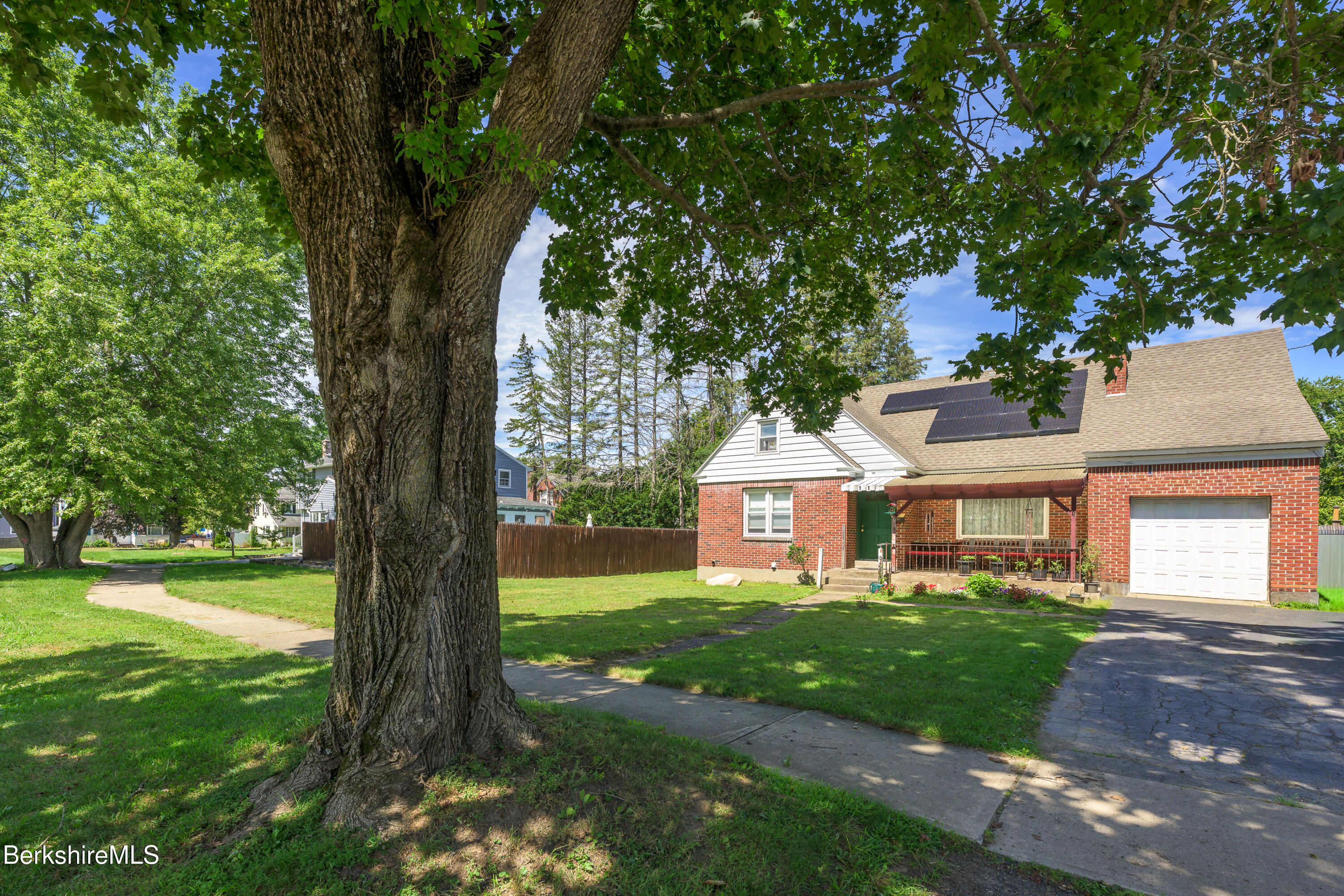 11 Sampson Pkwy