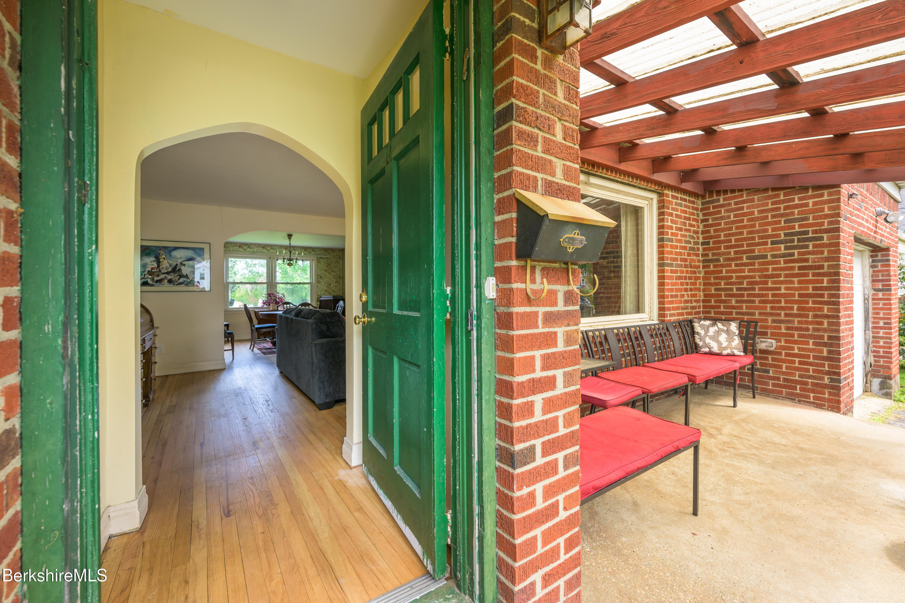 11 Sampson Pkwy