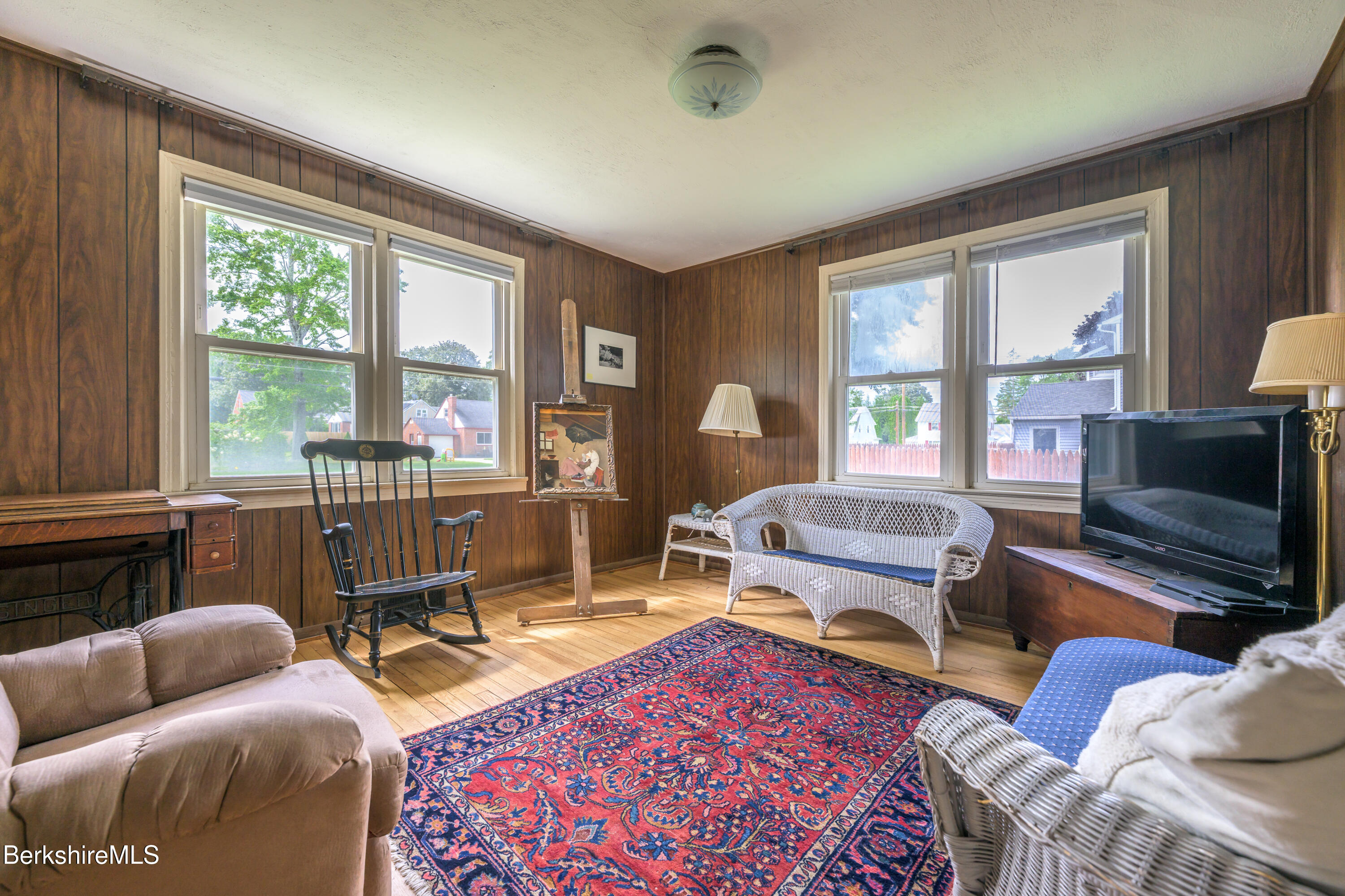 11 Sampson Pkwy