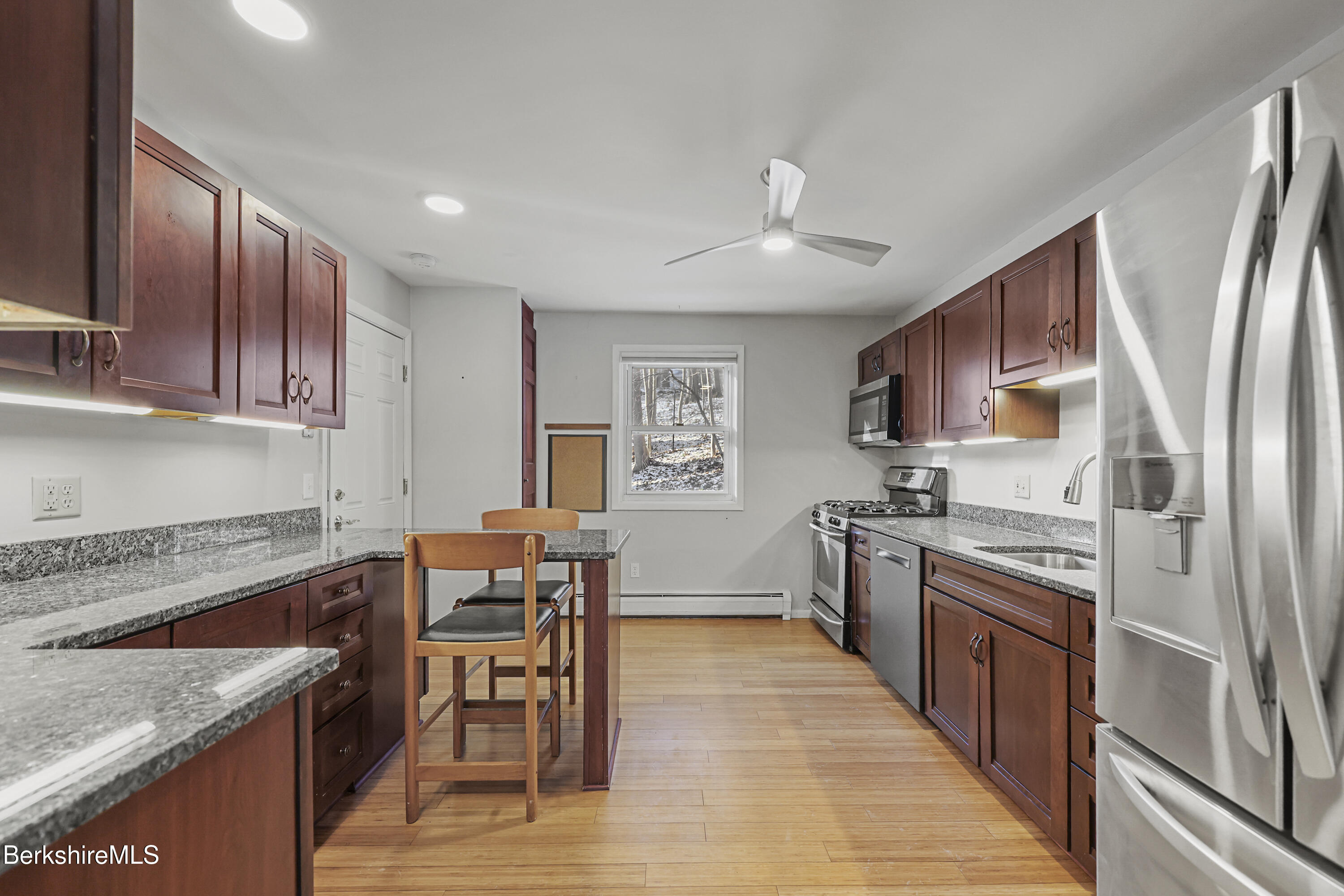 6-2 Morgan Manor 6-2