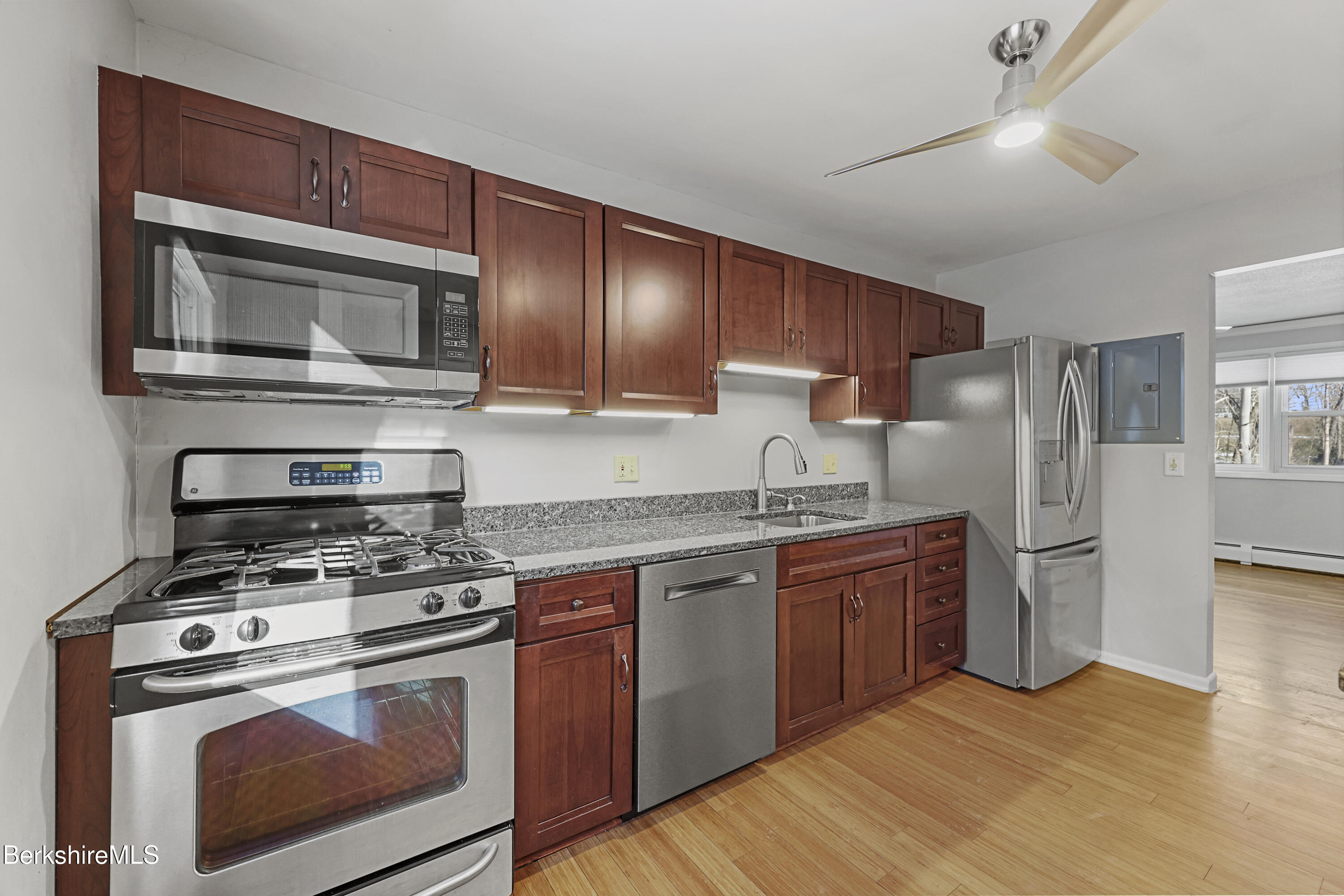 6-2 Morgan Manor 6-2