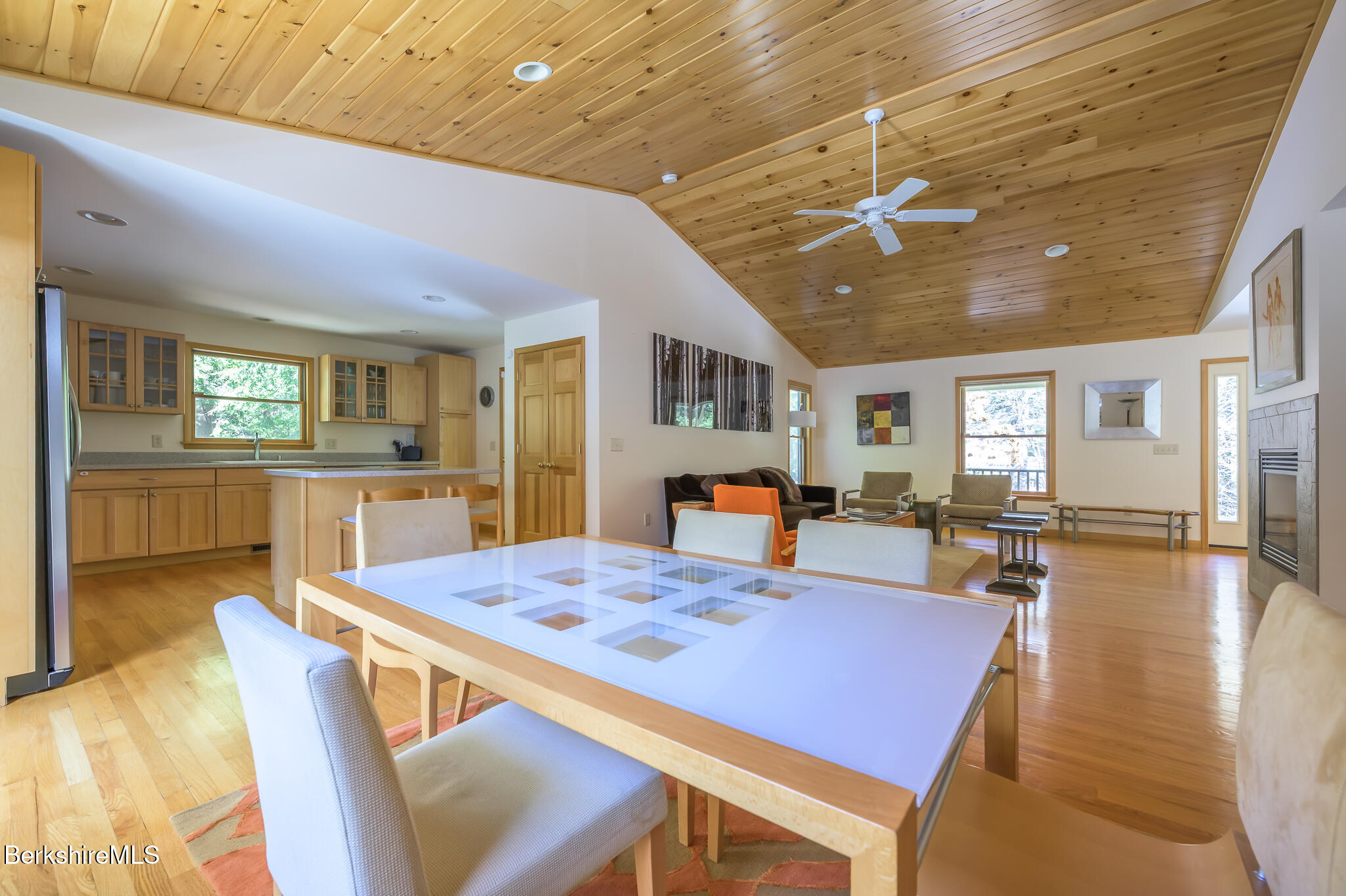 545 Center Rd