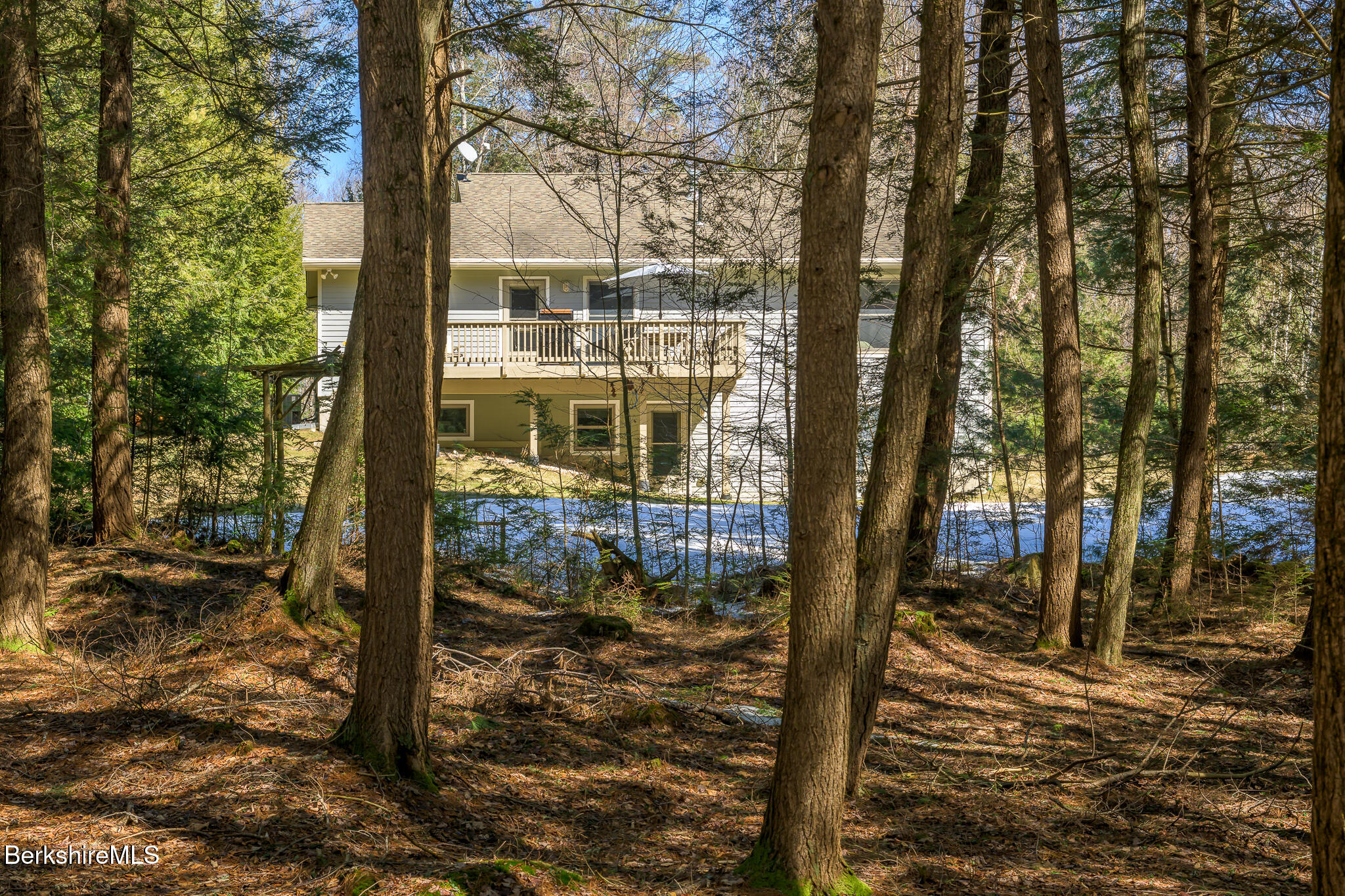 545 Center Rd