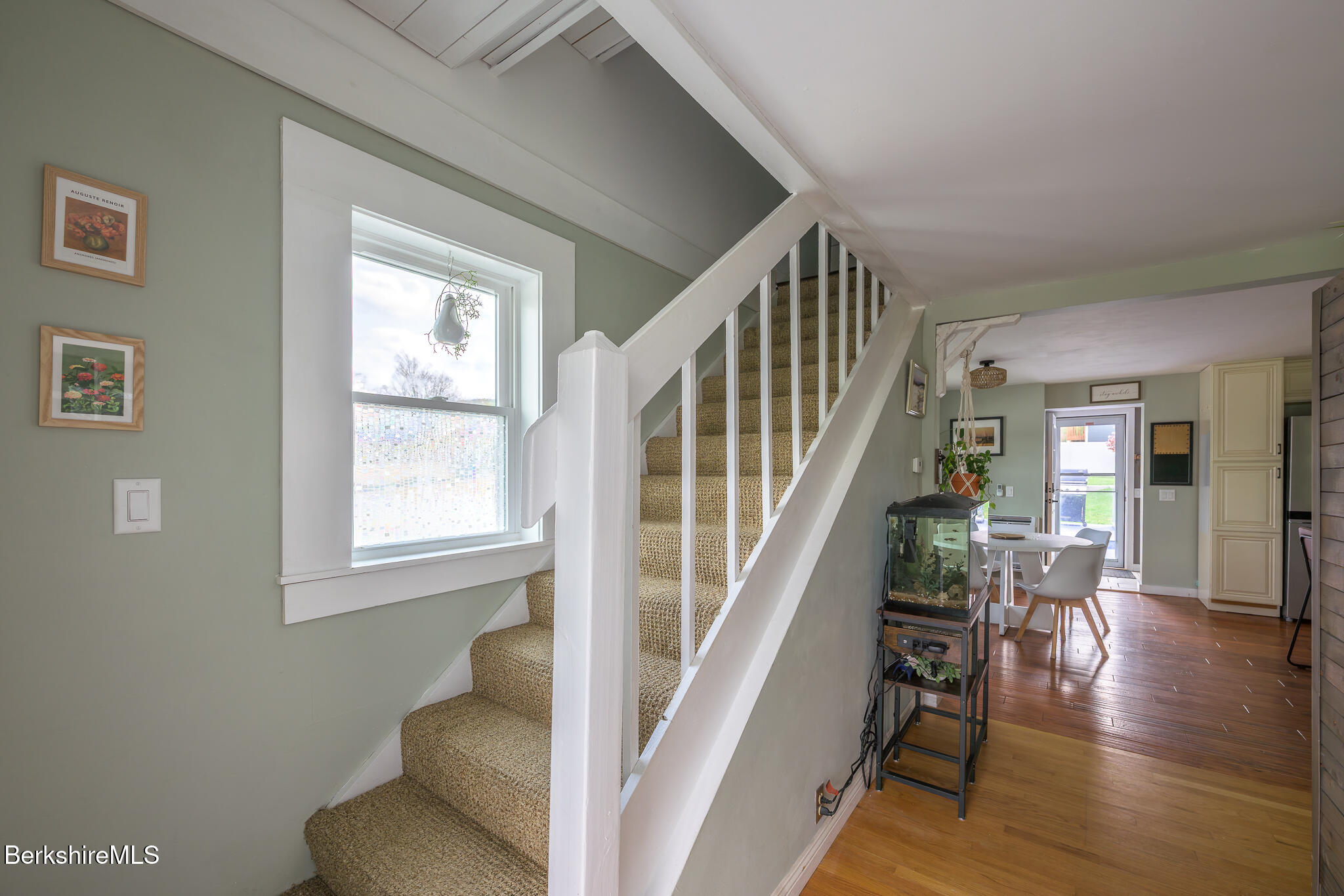 25 West Pine St