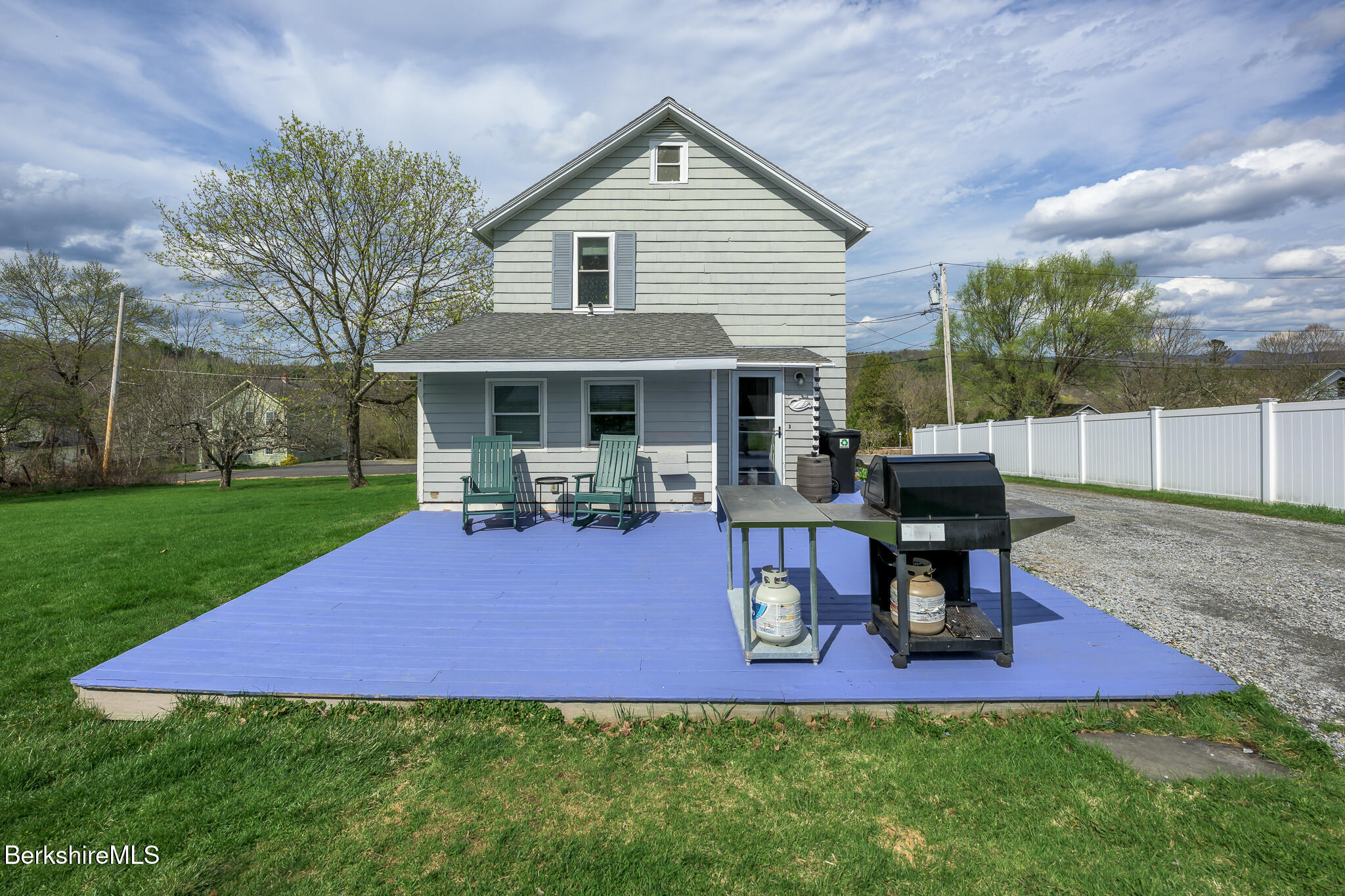 25 West Pine St