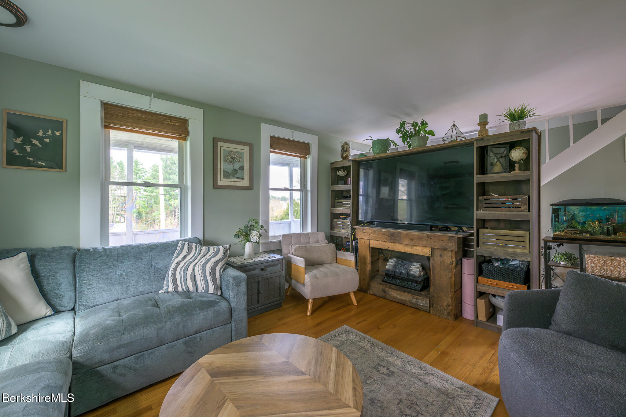 25 West Pine St
