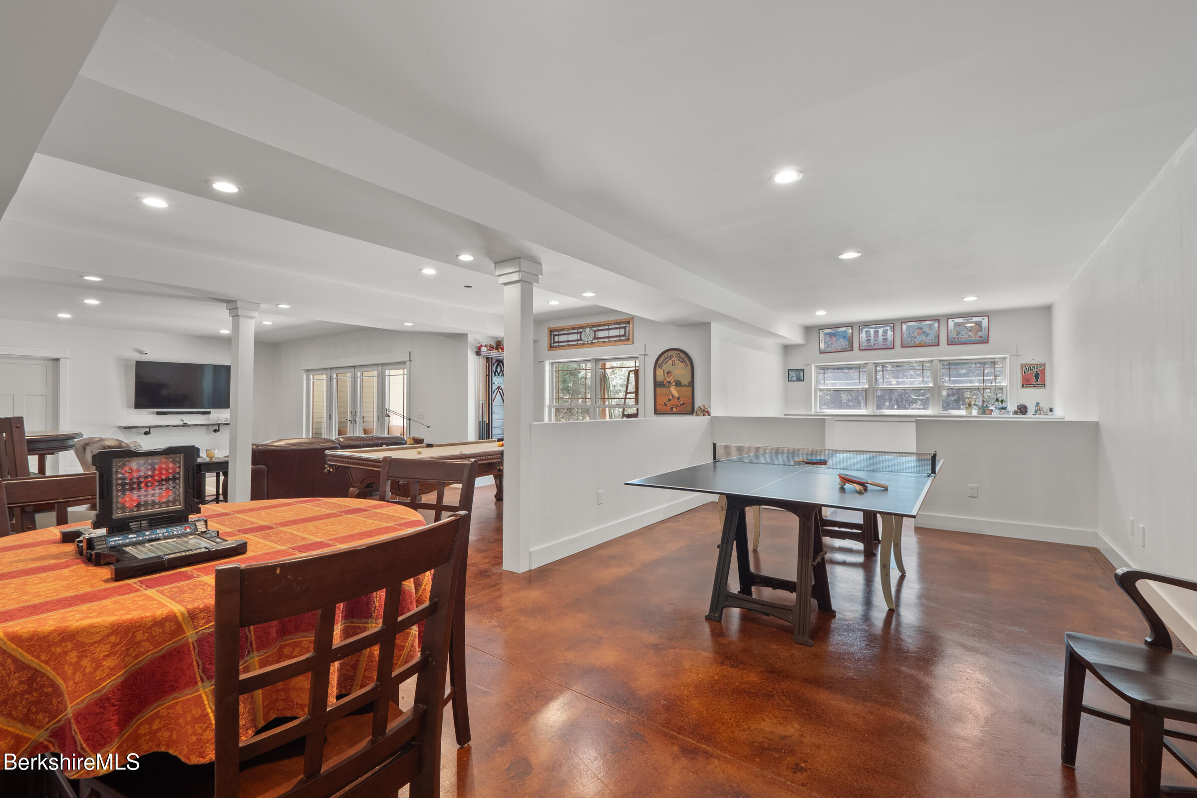 7 Perry Rd
