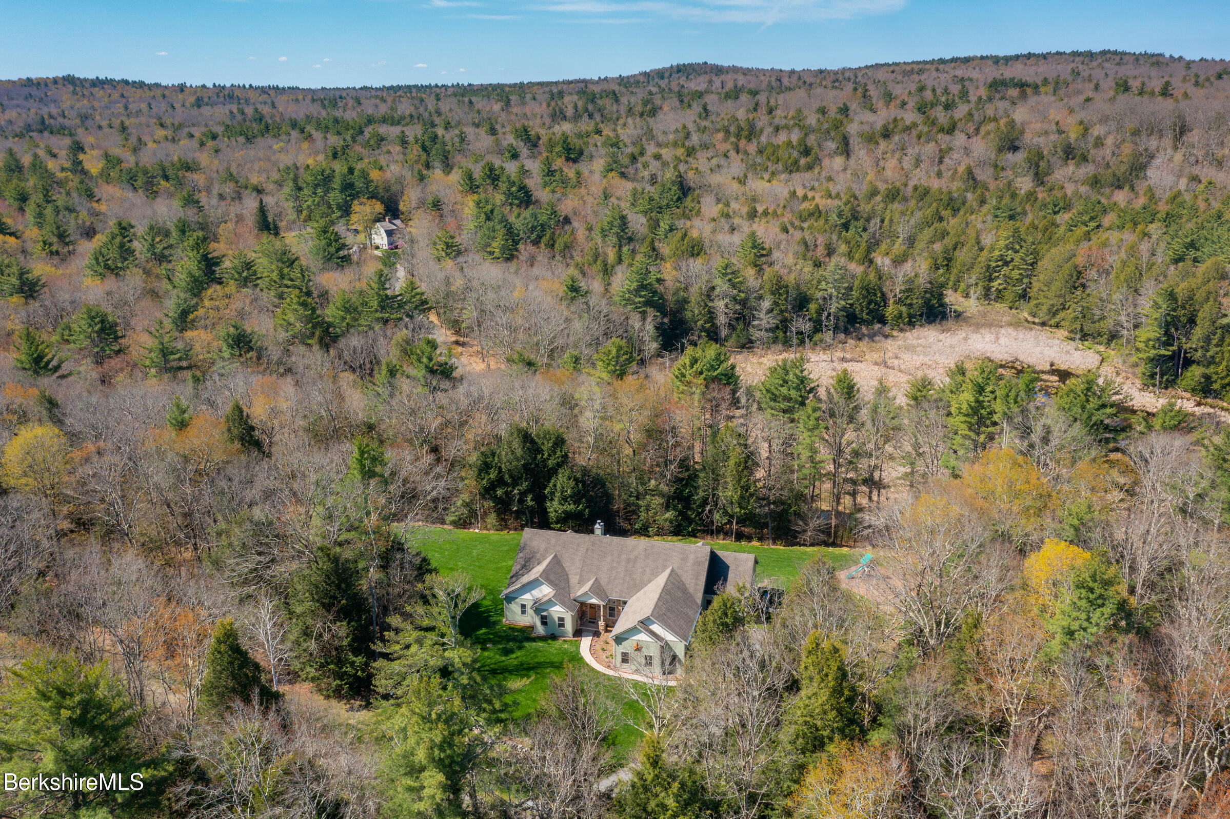 7 Perry Rd