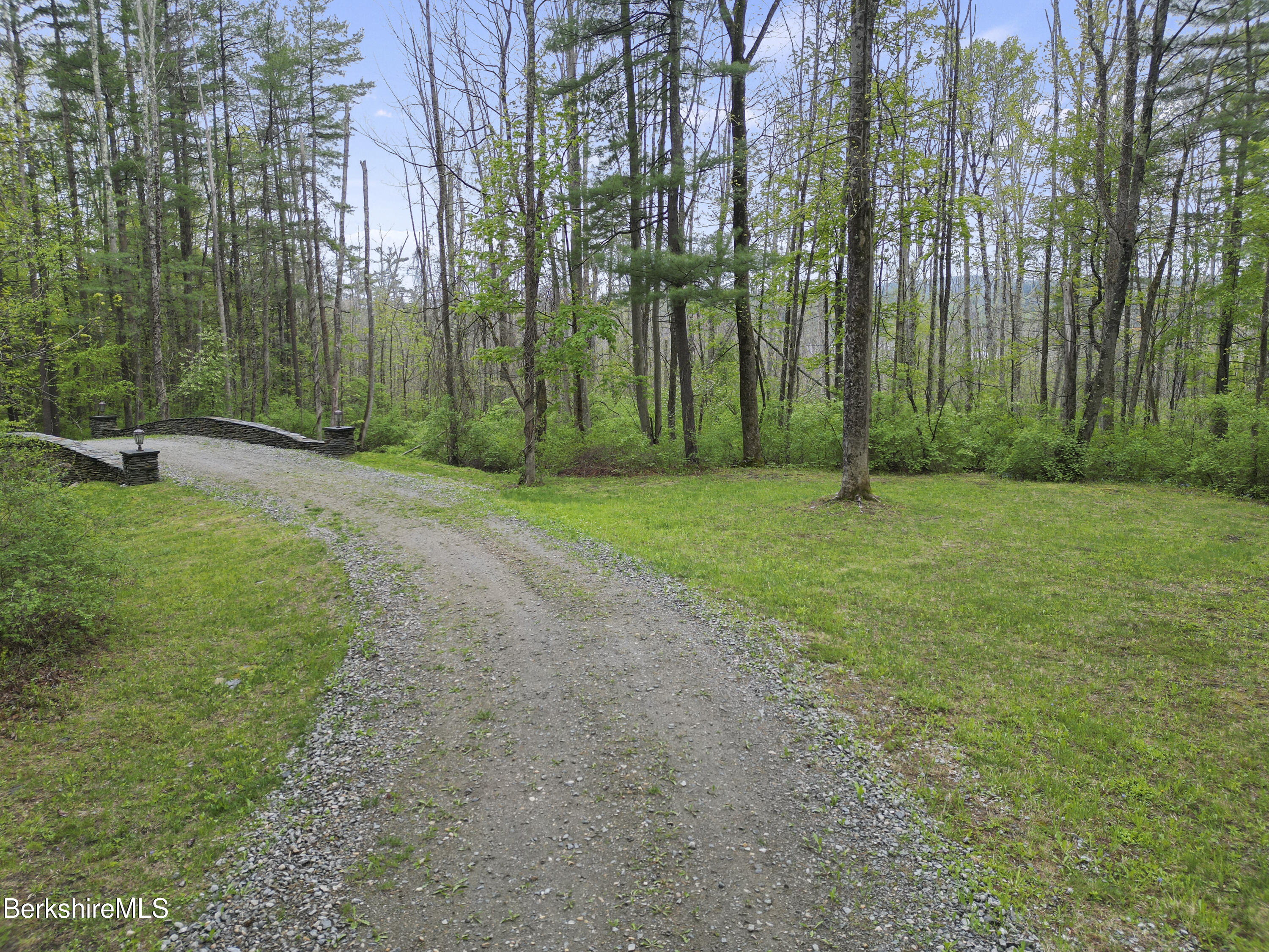 280 Lee Rd