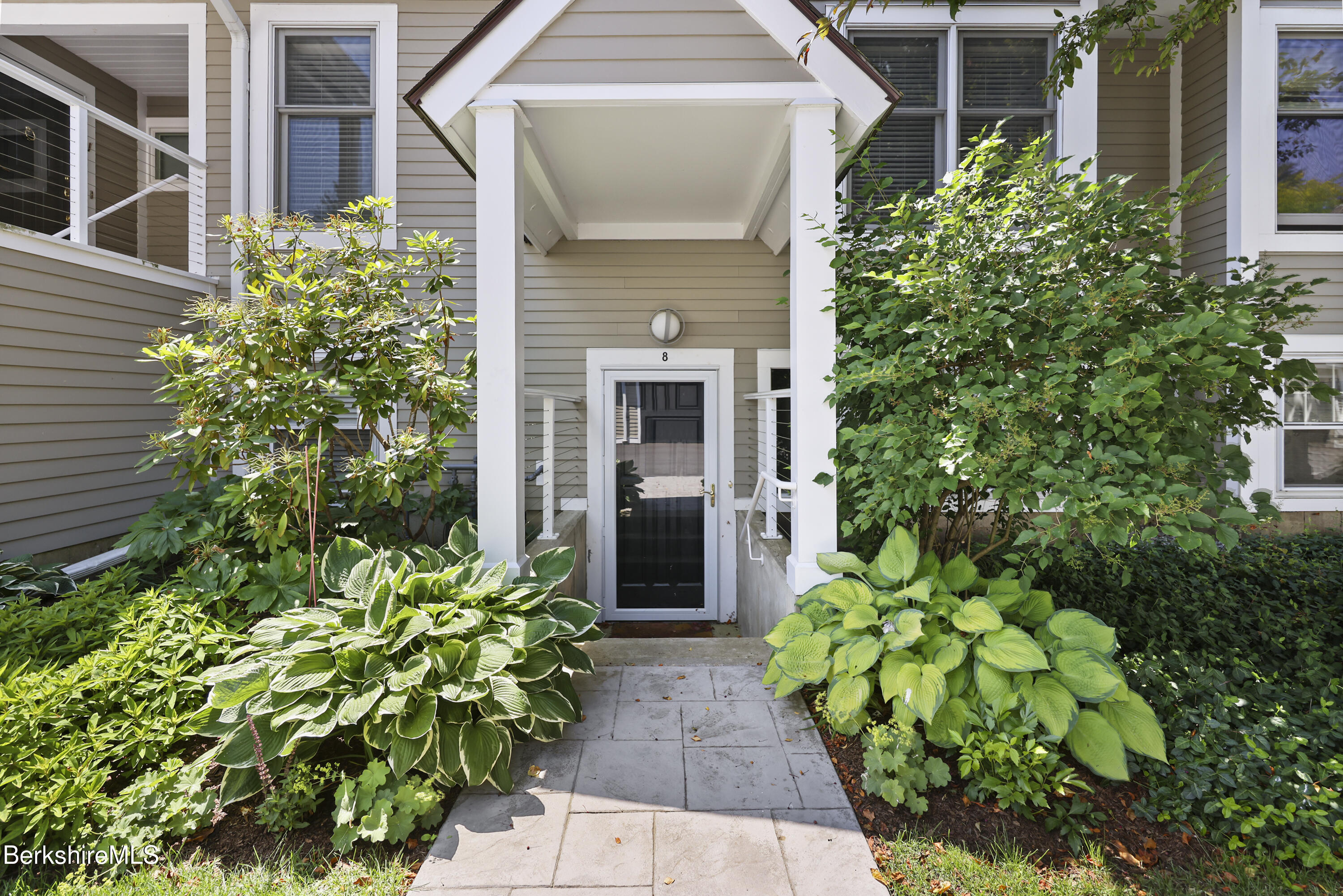 80 Taconic Ave 8