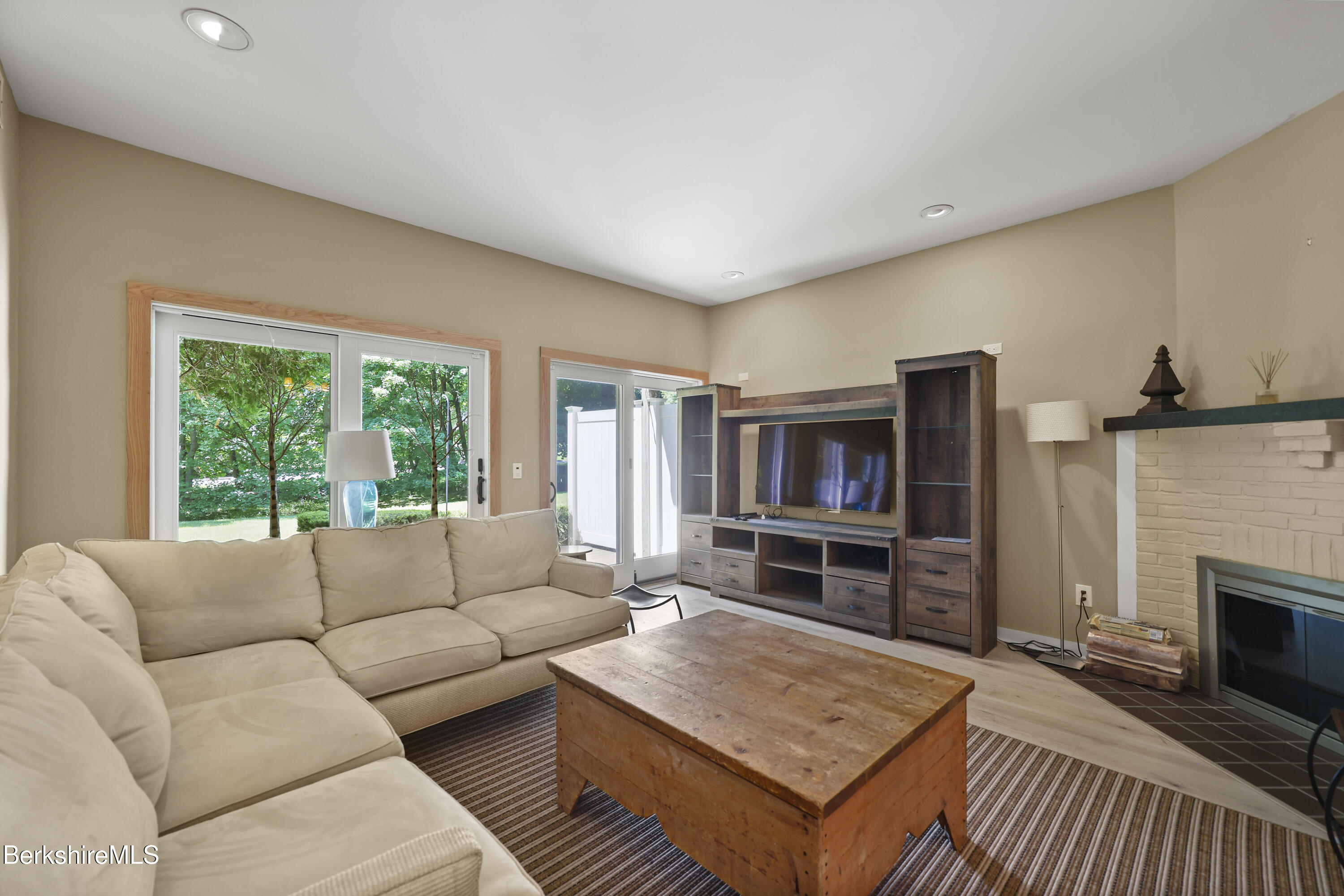 80 Taconic Ave 8