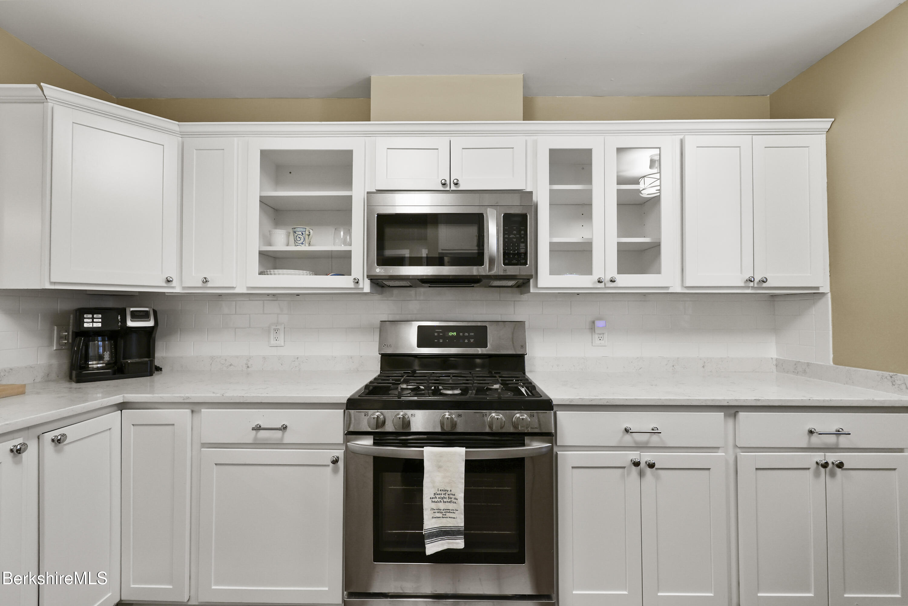 80 Taconic Ave 8