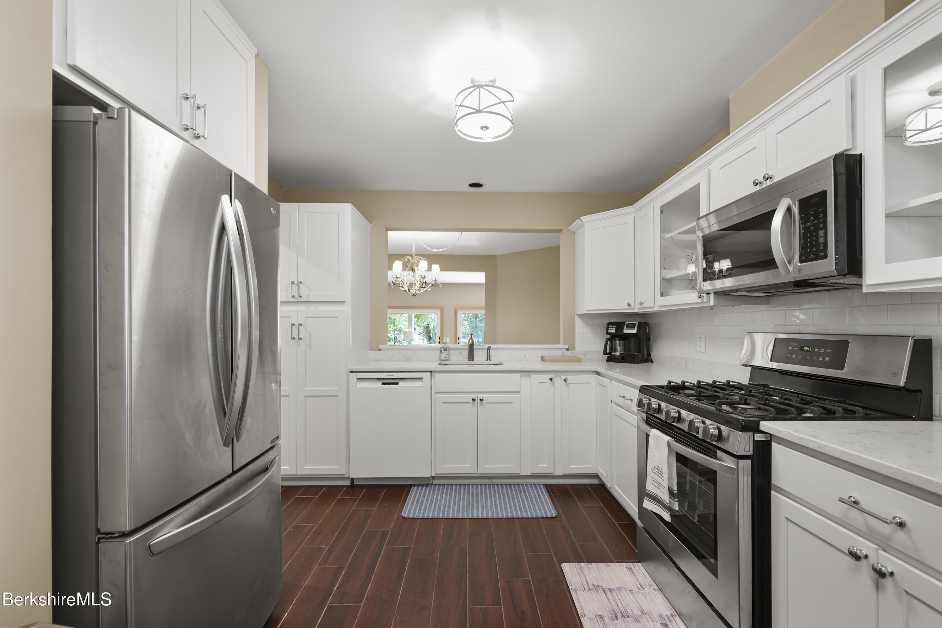 80 Taconic Ave 8