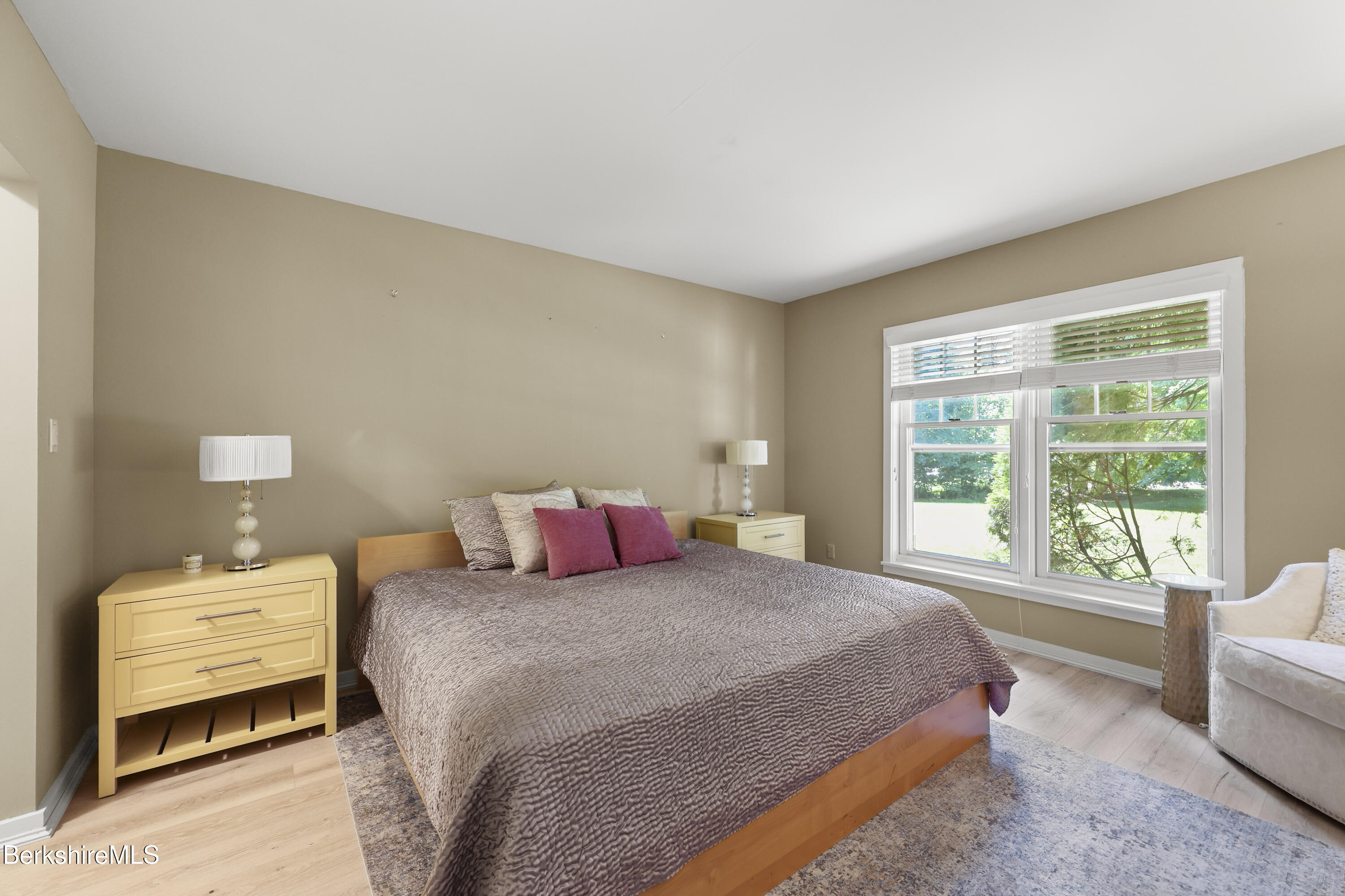 80 Taconic Ave 8