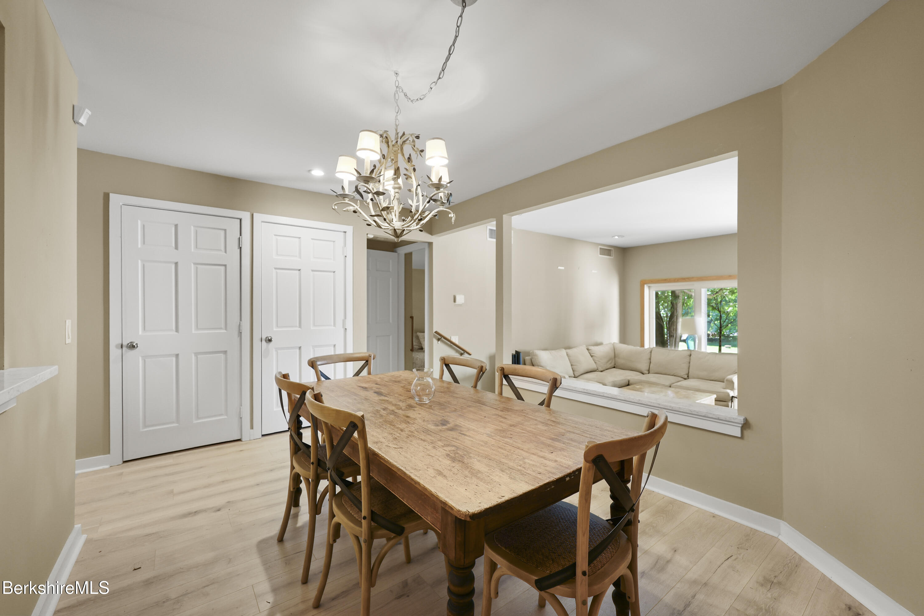 80 Taconic Ave 8