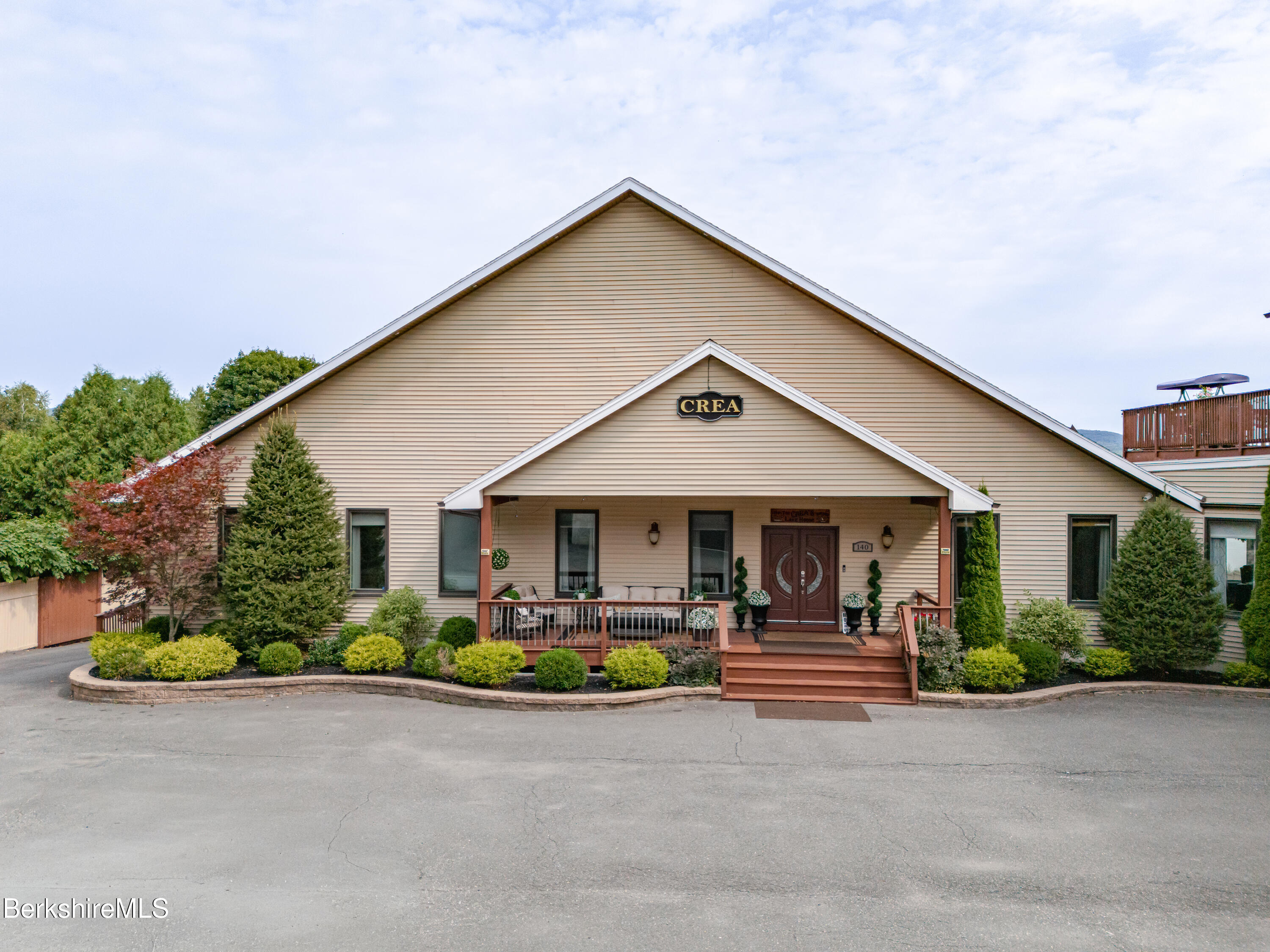 140 Hancock Rd