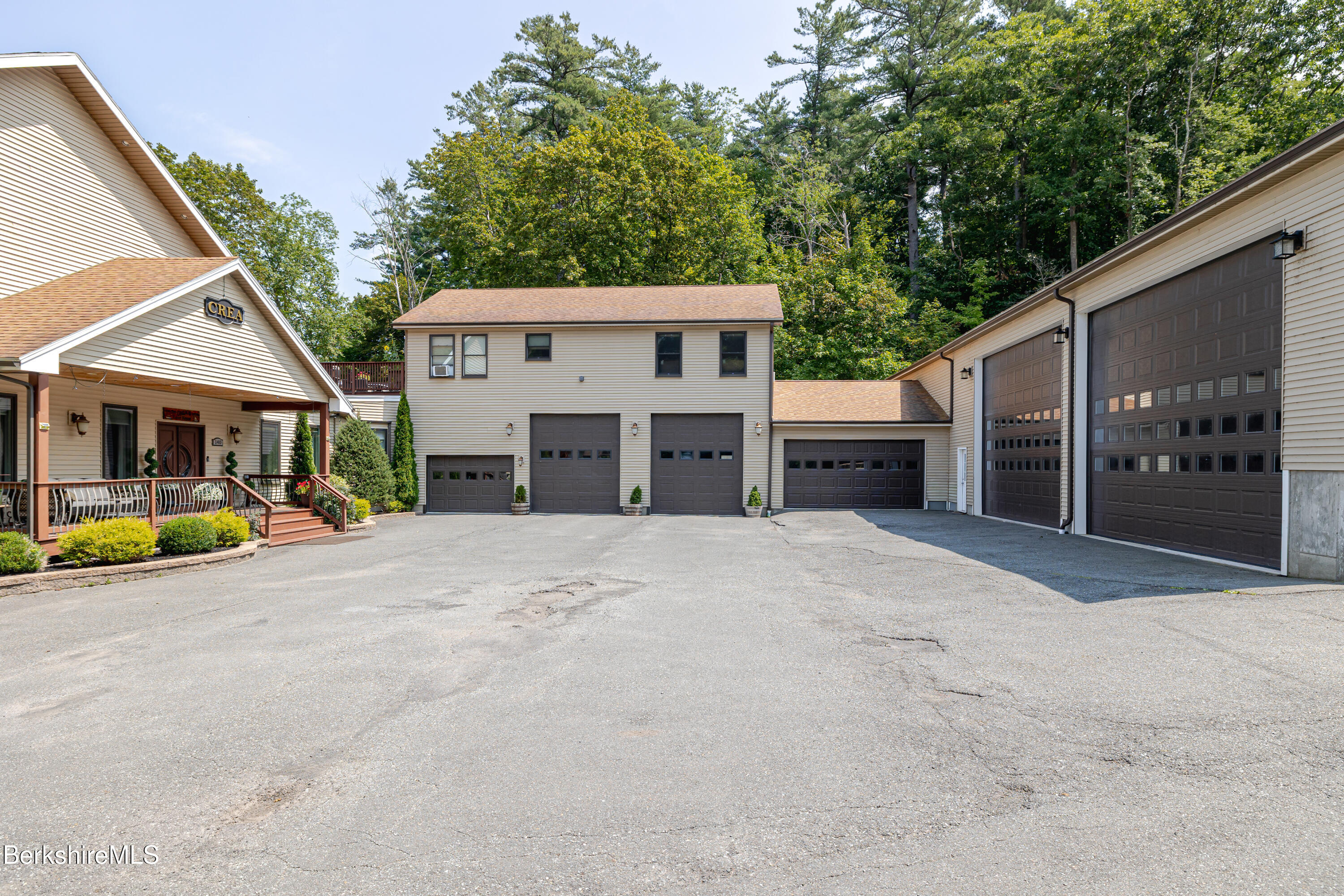 140 Hancock Rd