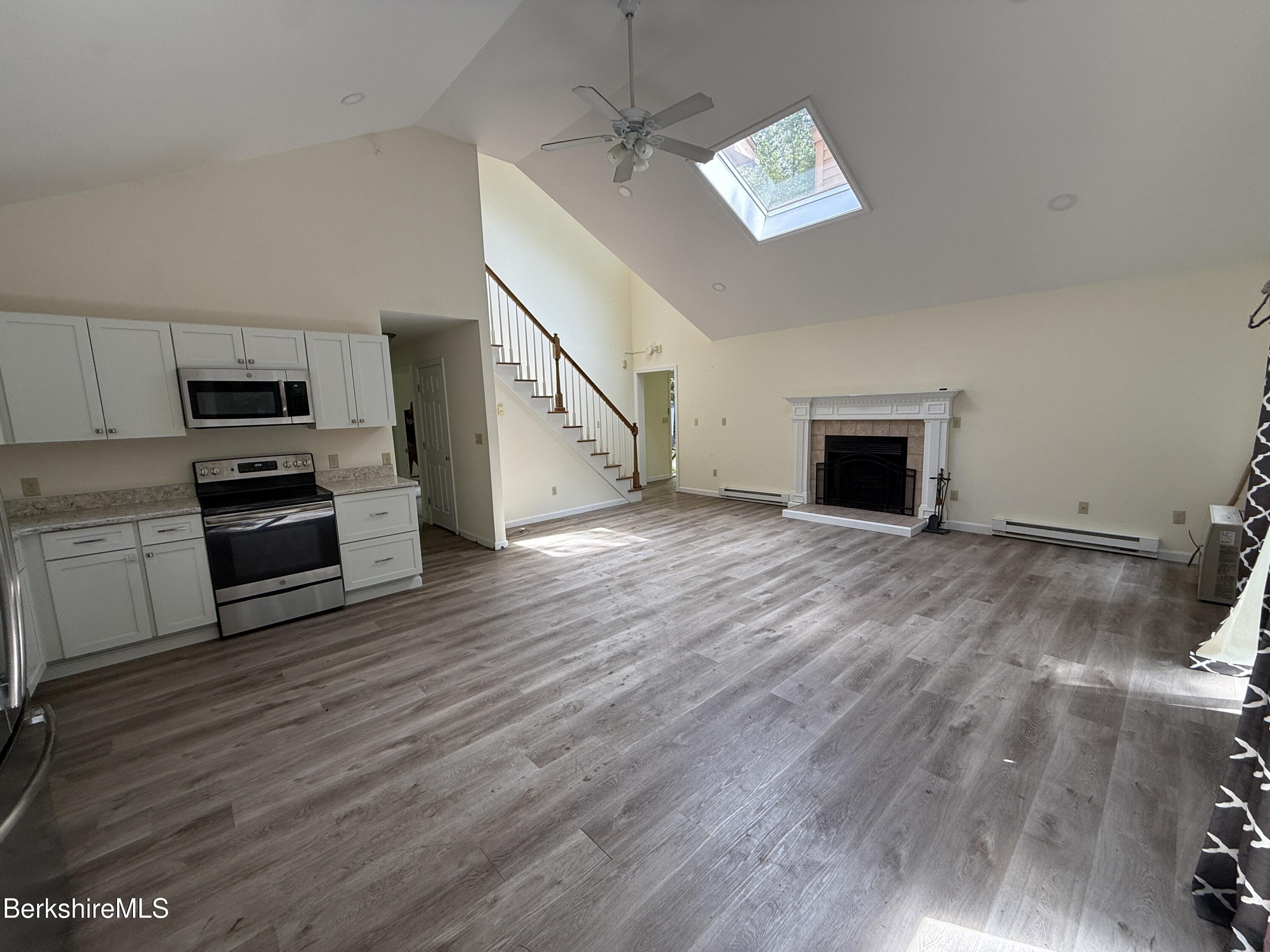 233 Gentian Hollow