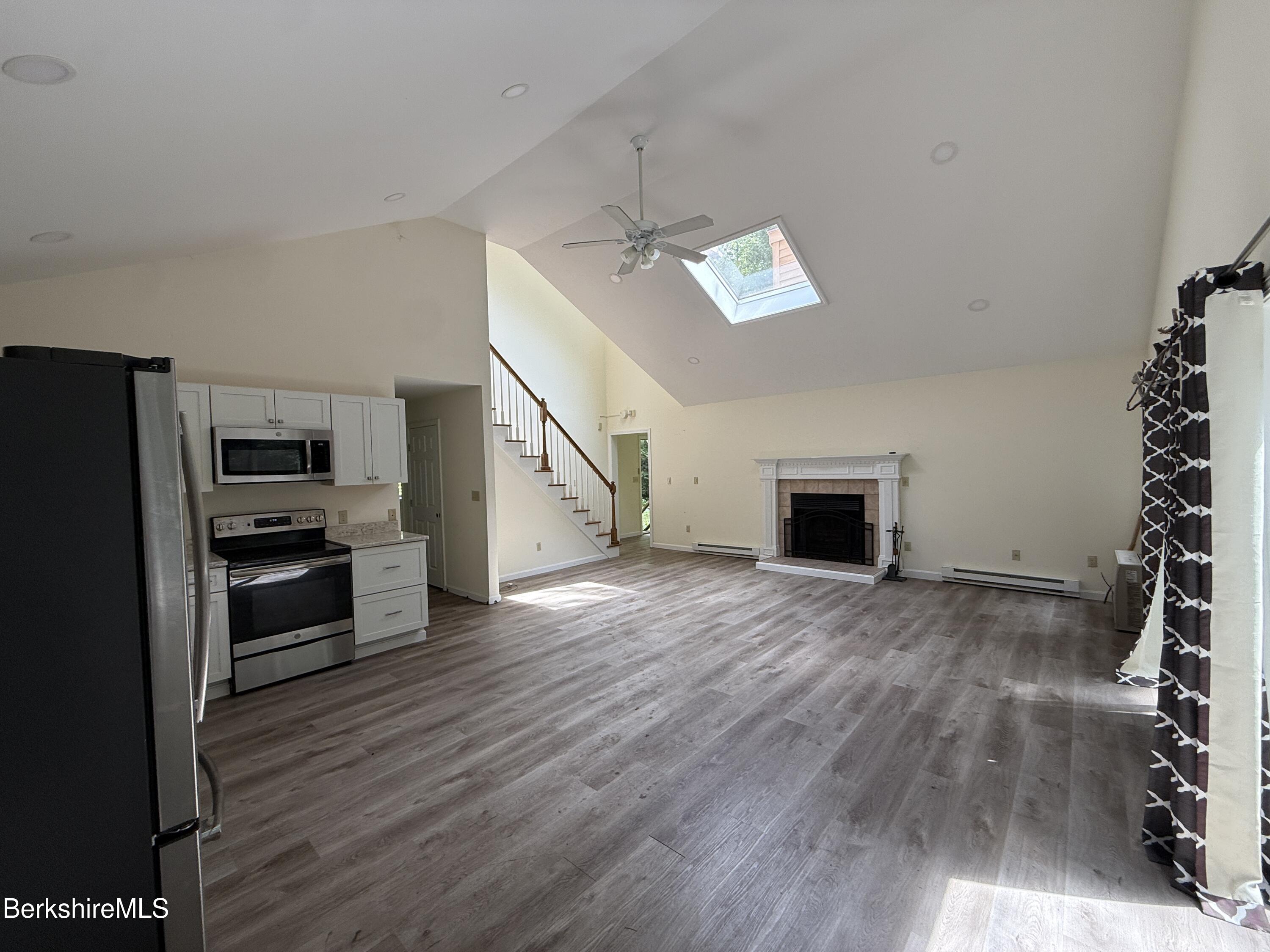 233 Gentian Hollow