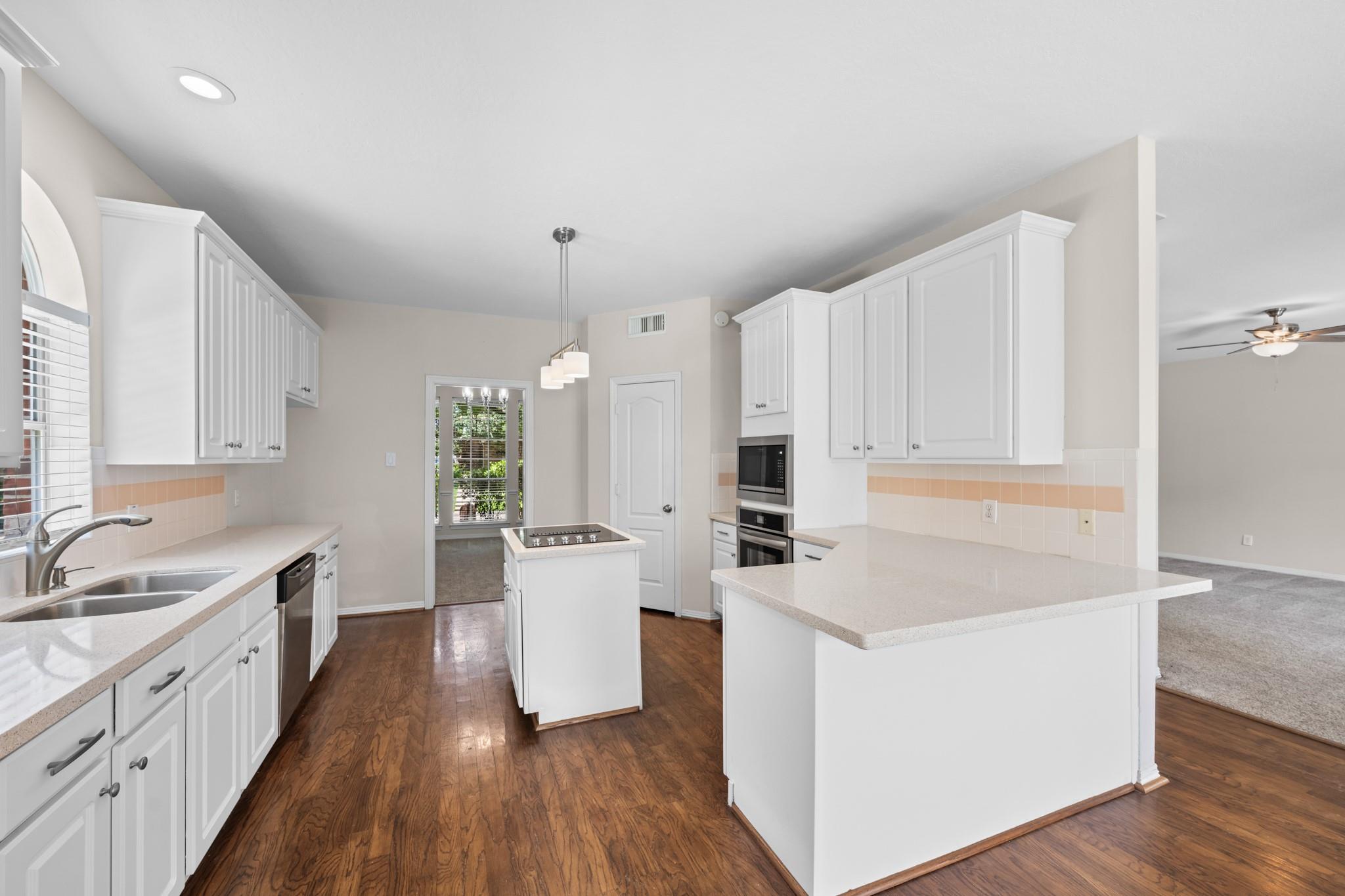 6923 Queensclub Drive