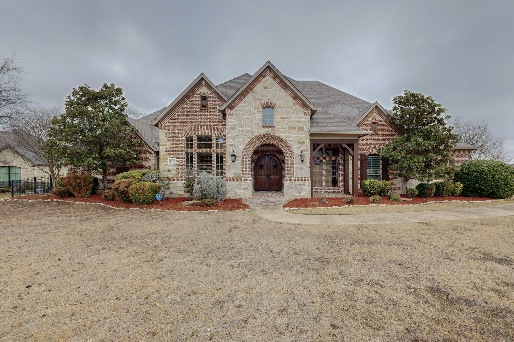 5821 Castle Way
