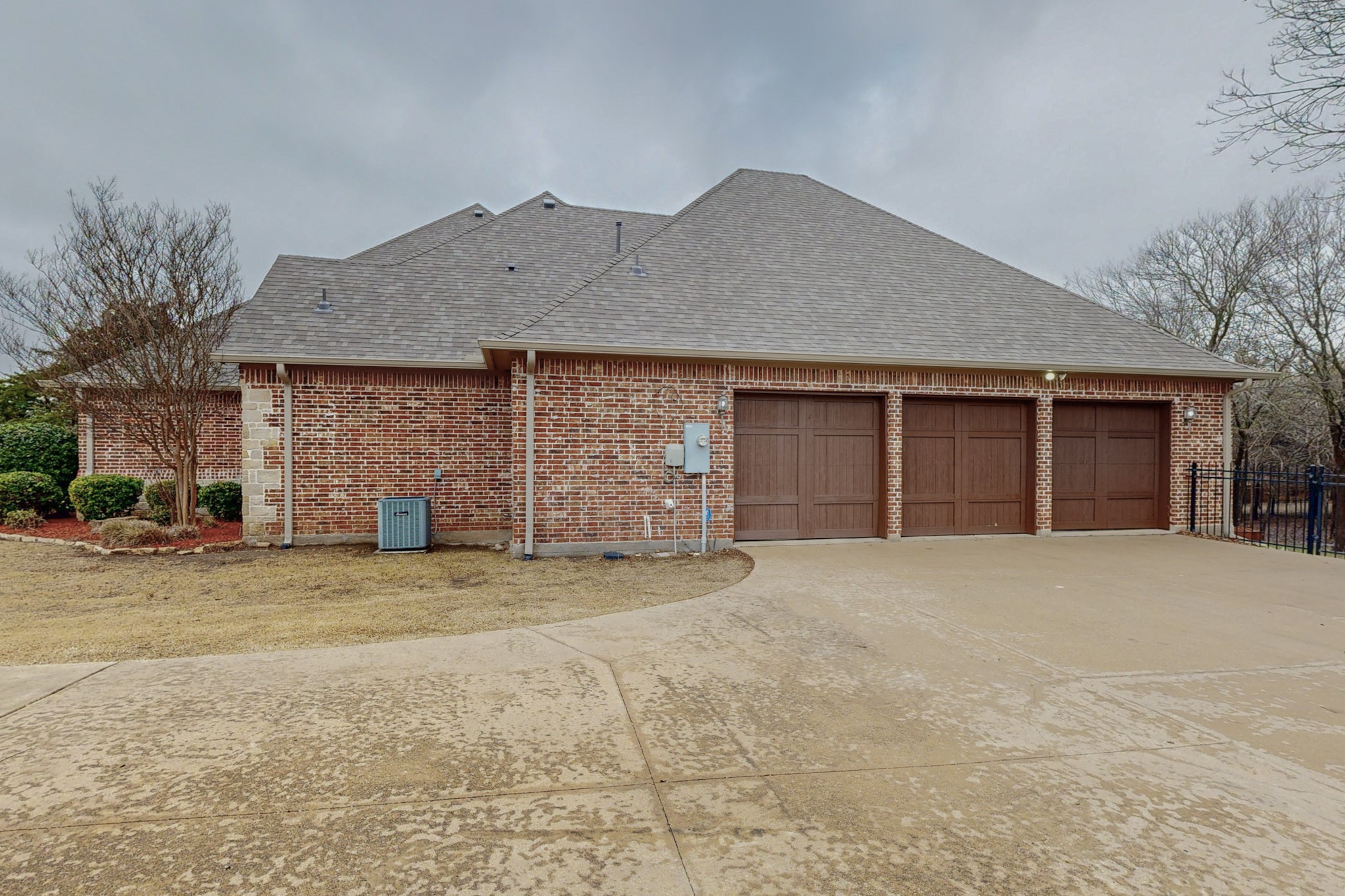 5821 Castle Way