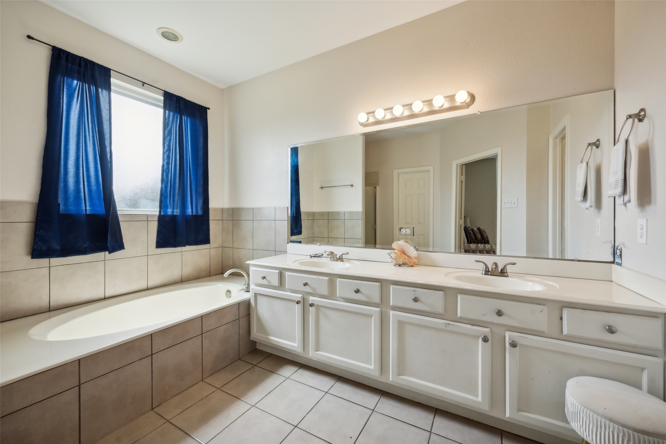 6605 Orange Blossom Drive