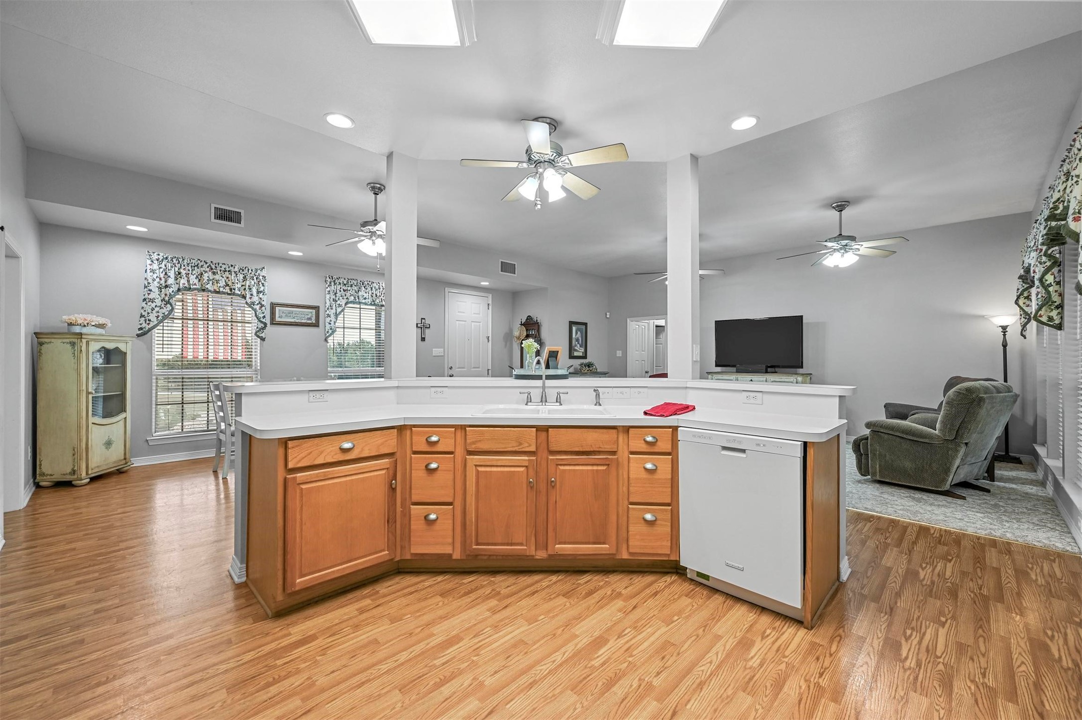 1811 Ashford Lane