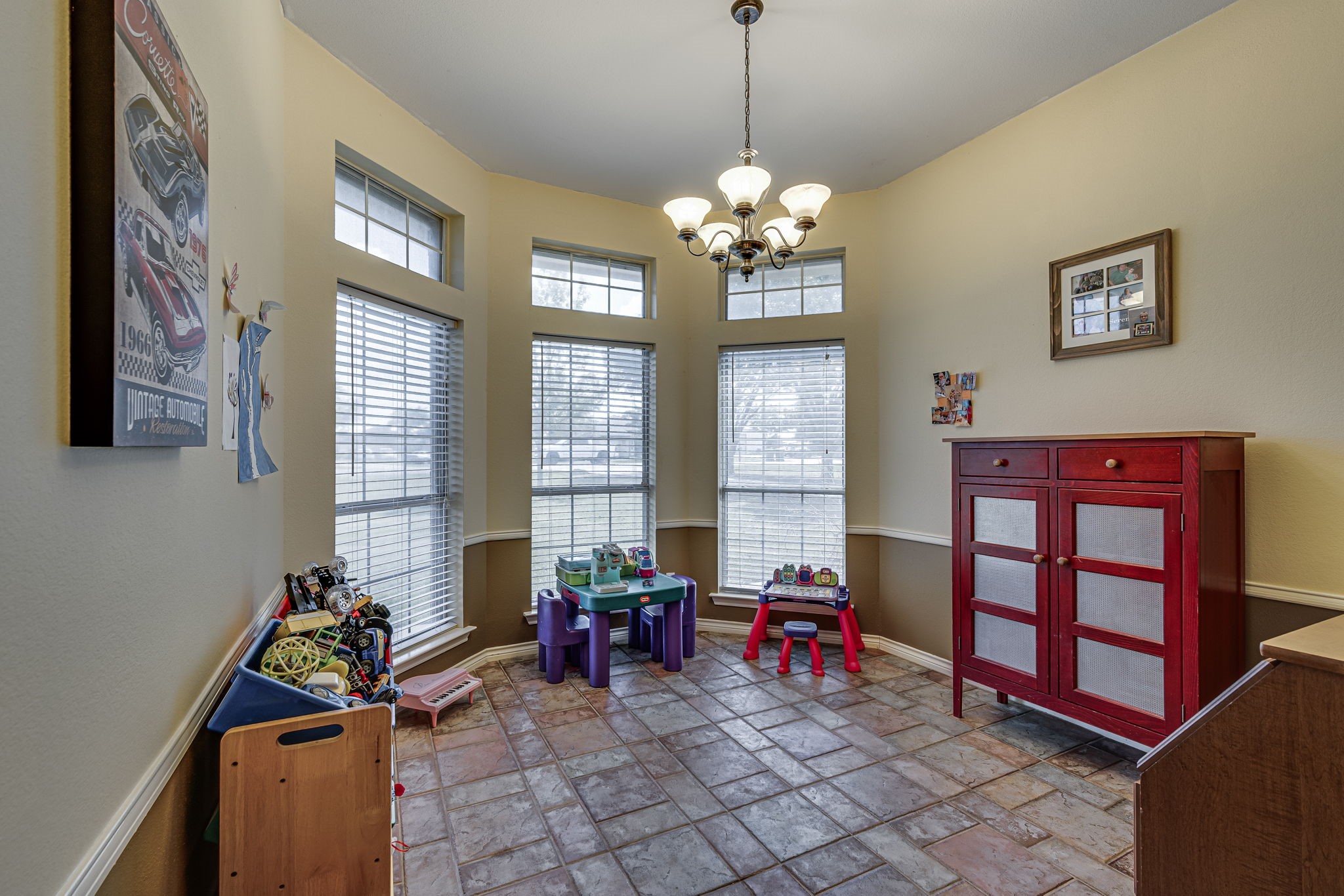219 Ridge Oak Drive