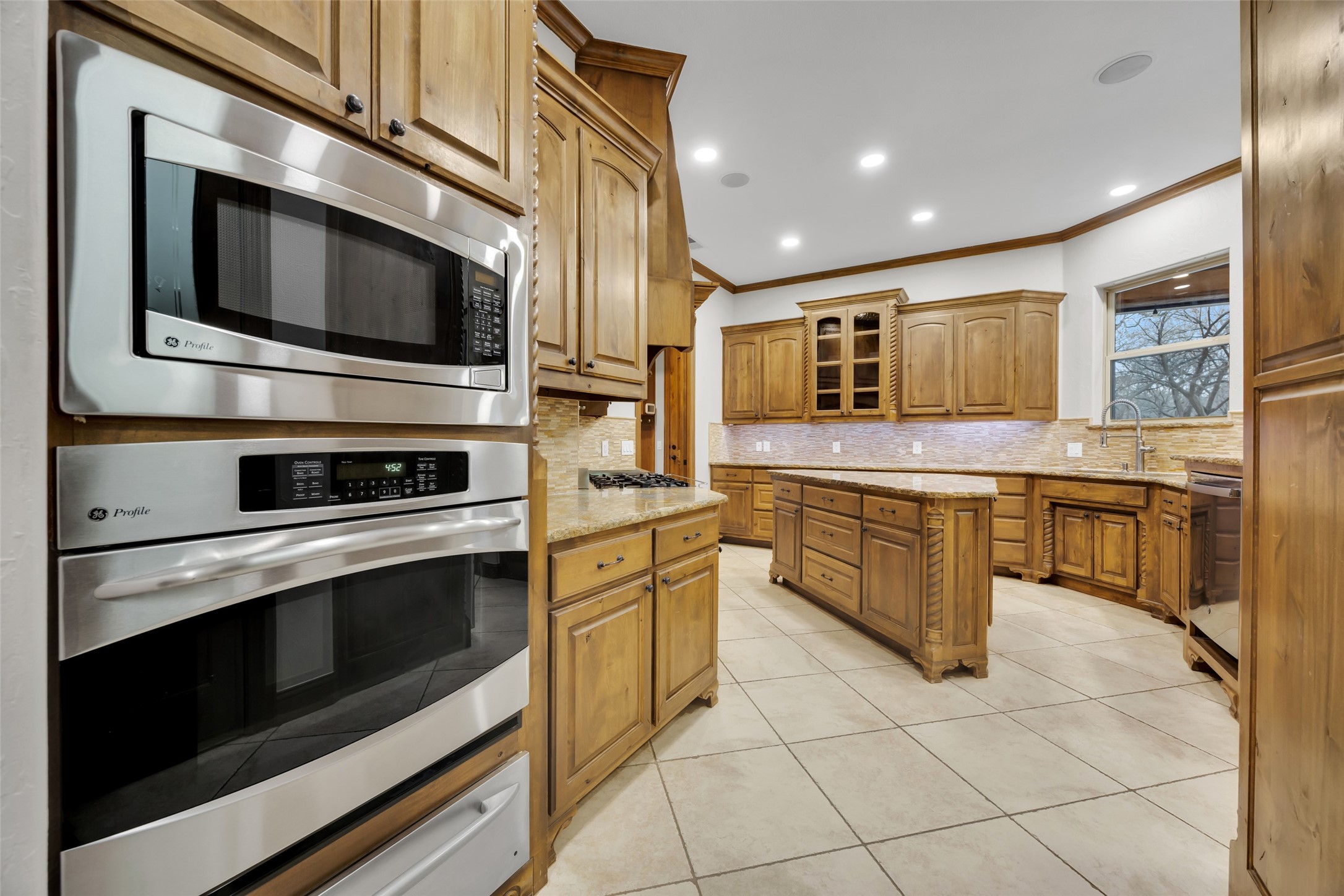 5010 Monroe Drive