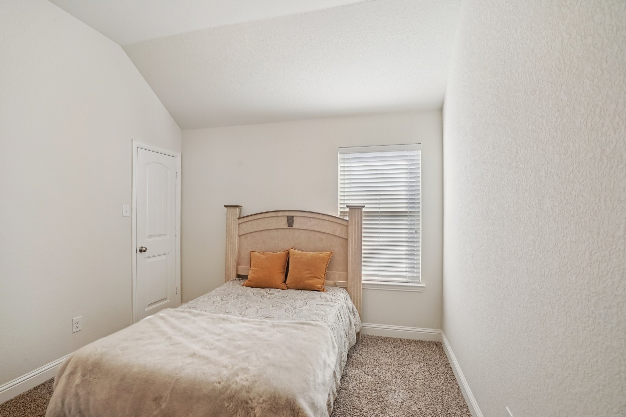 500 Nightinggale Lane