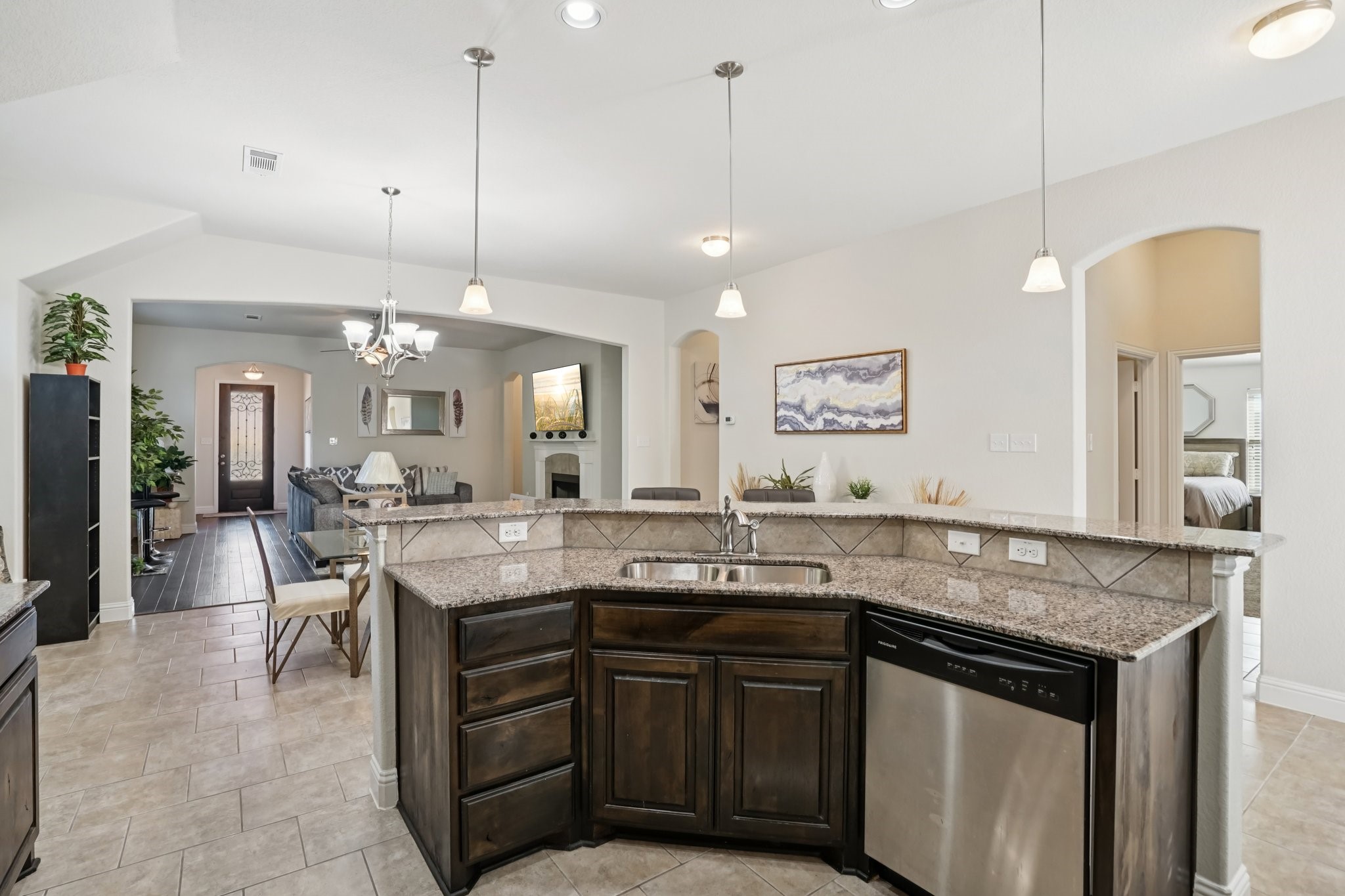 500 Nightinggale Lane