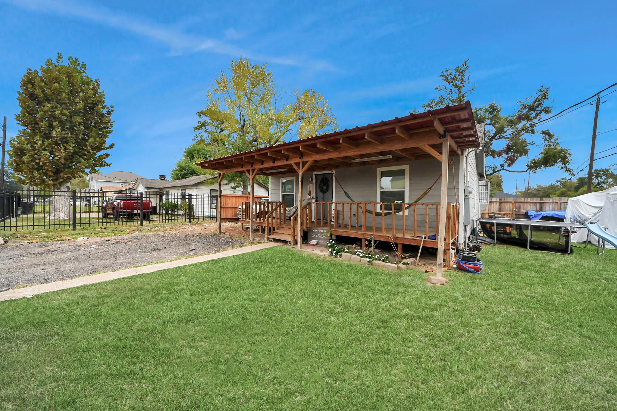 8125 Darlington Drive