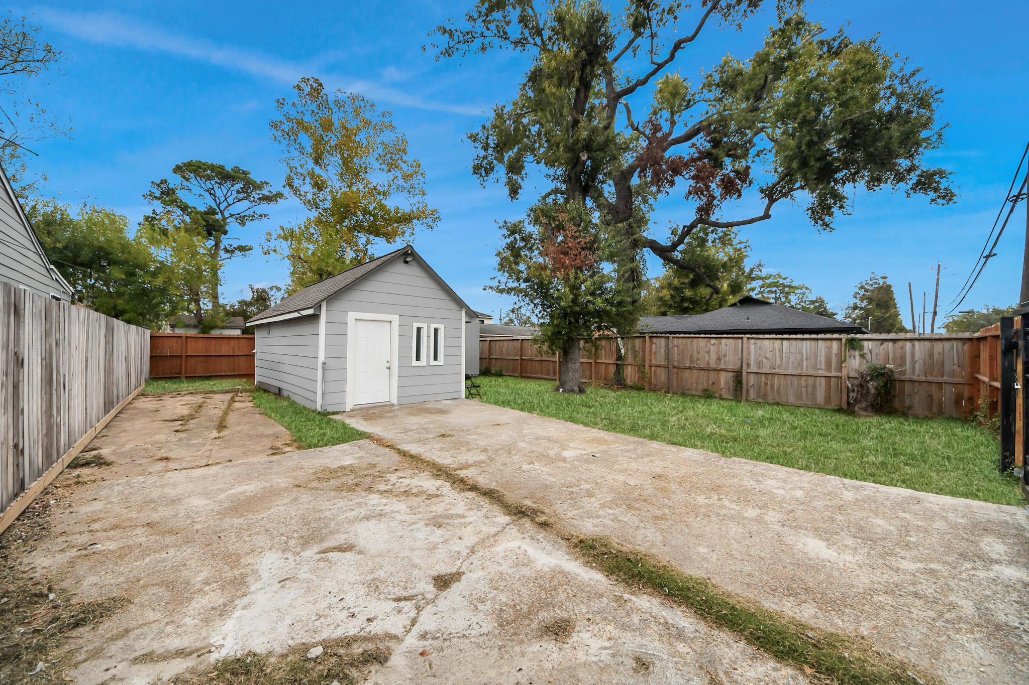 8125 Darlington Drive