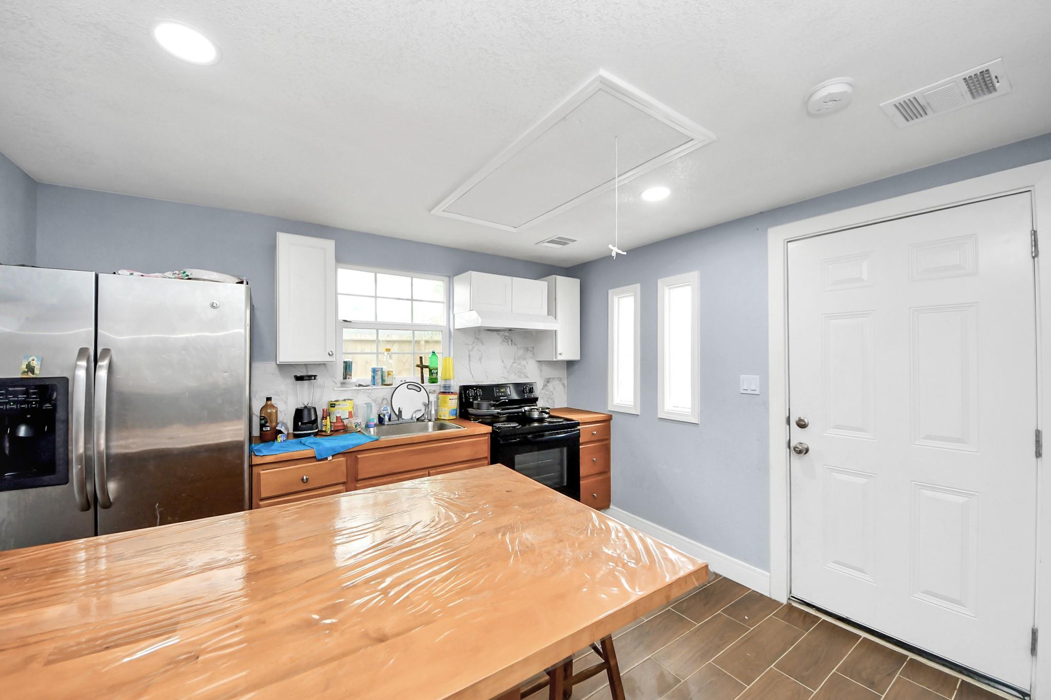 8125 Darlington Drive