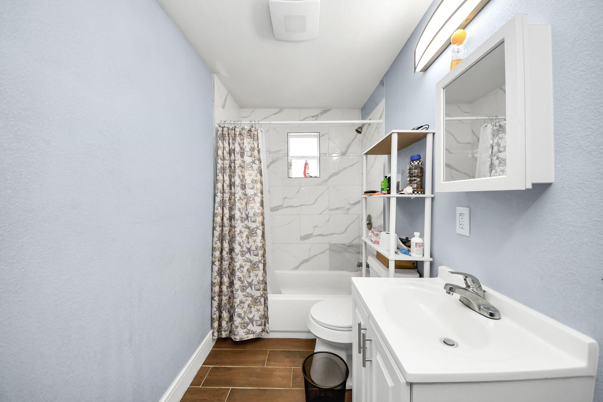 8125 Darlington Drive