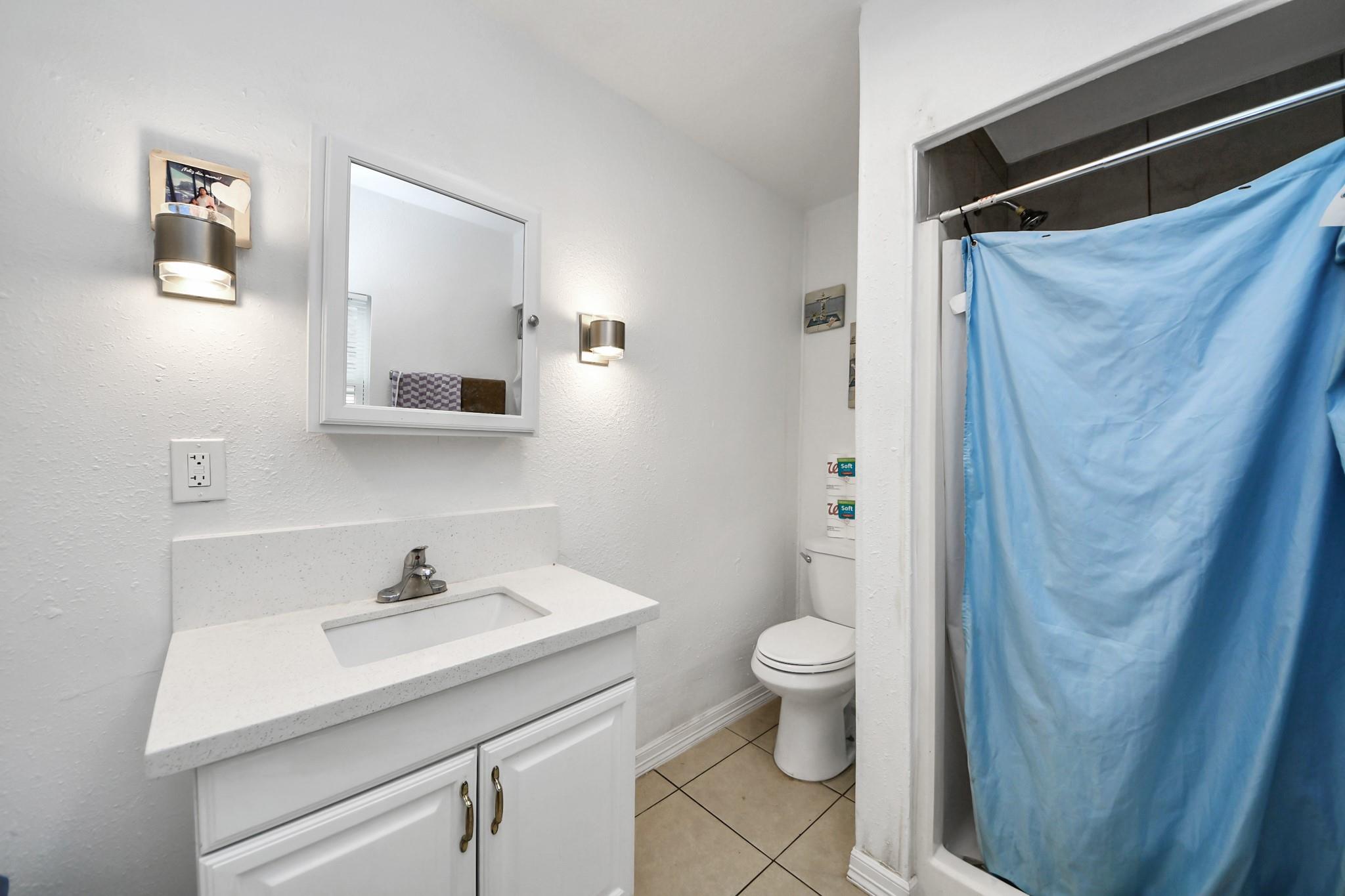 8125 Darlington Drive