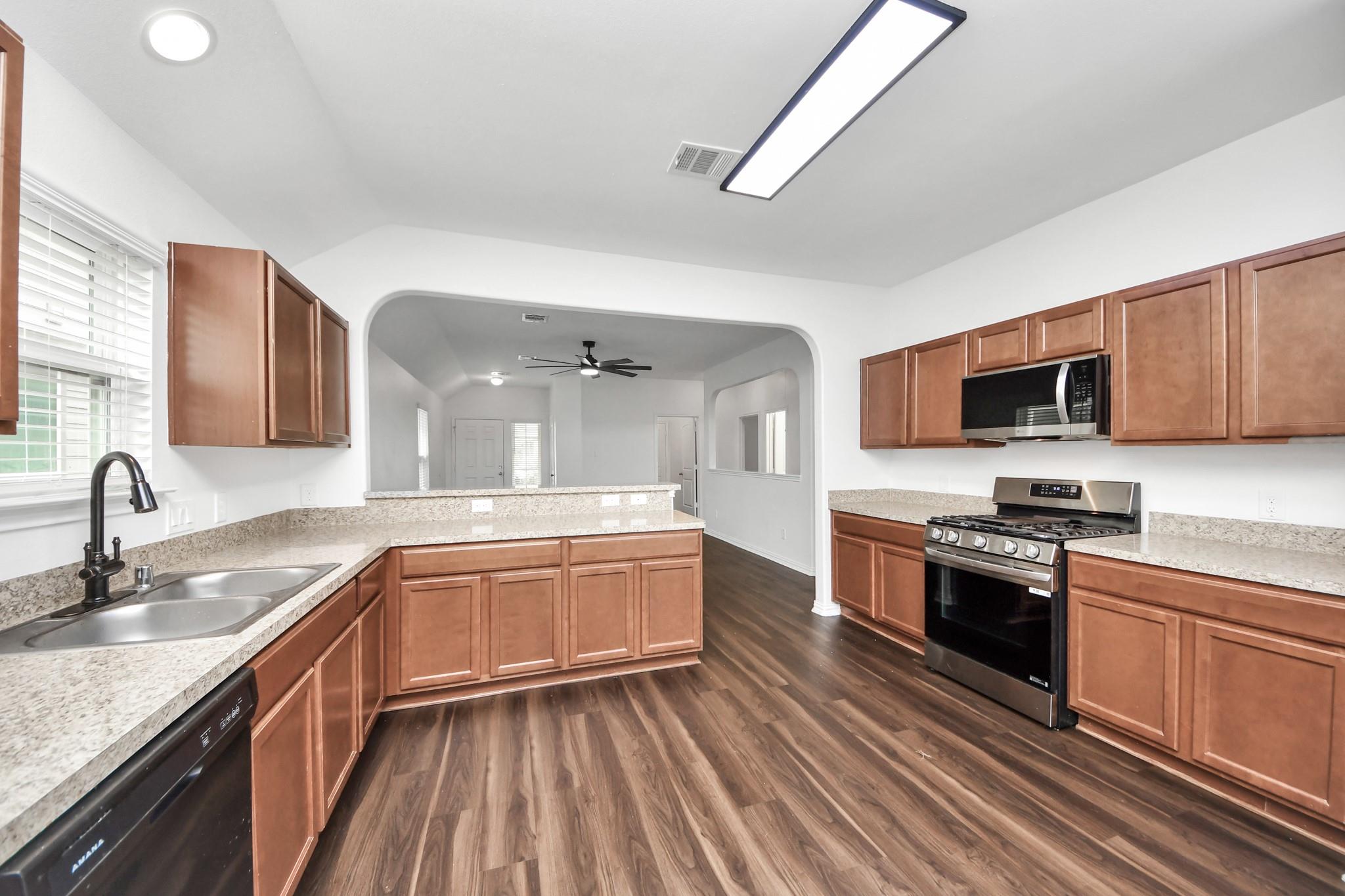 10306 White Fir Villa Avenue