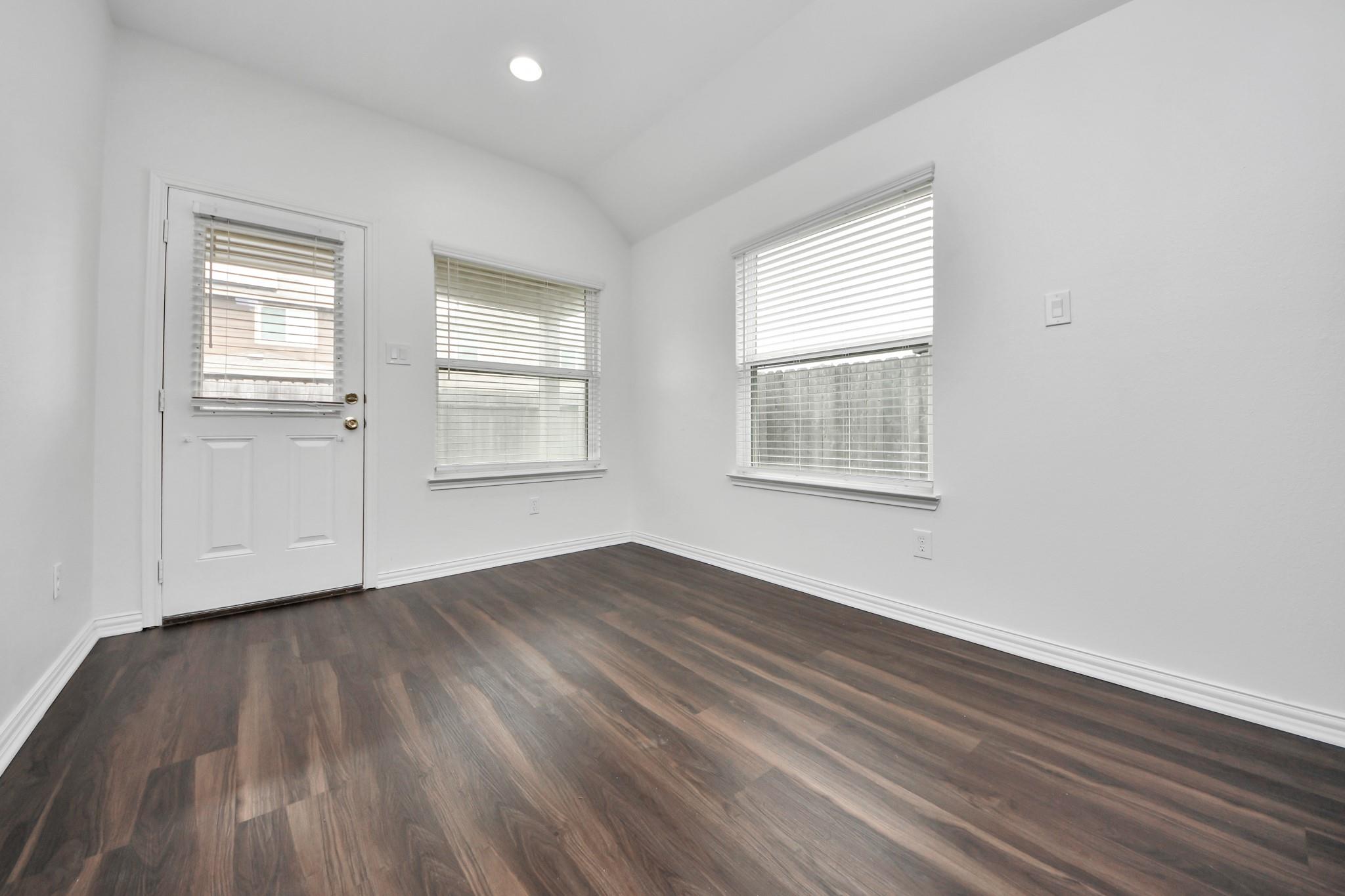 10306 White Fir Villa Avenue