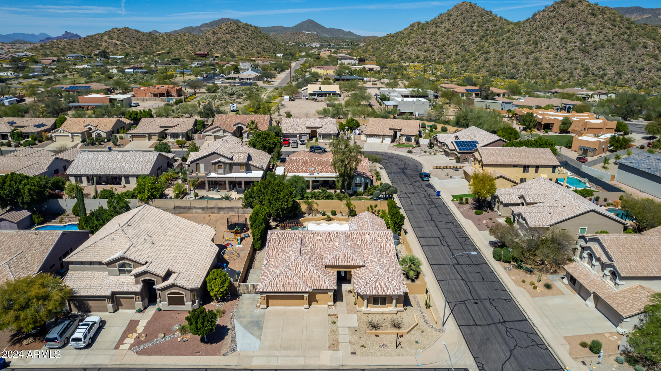 9412 E HILLVIEW Circle