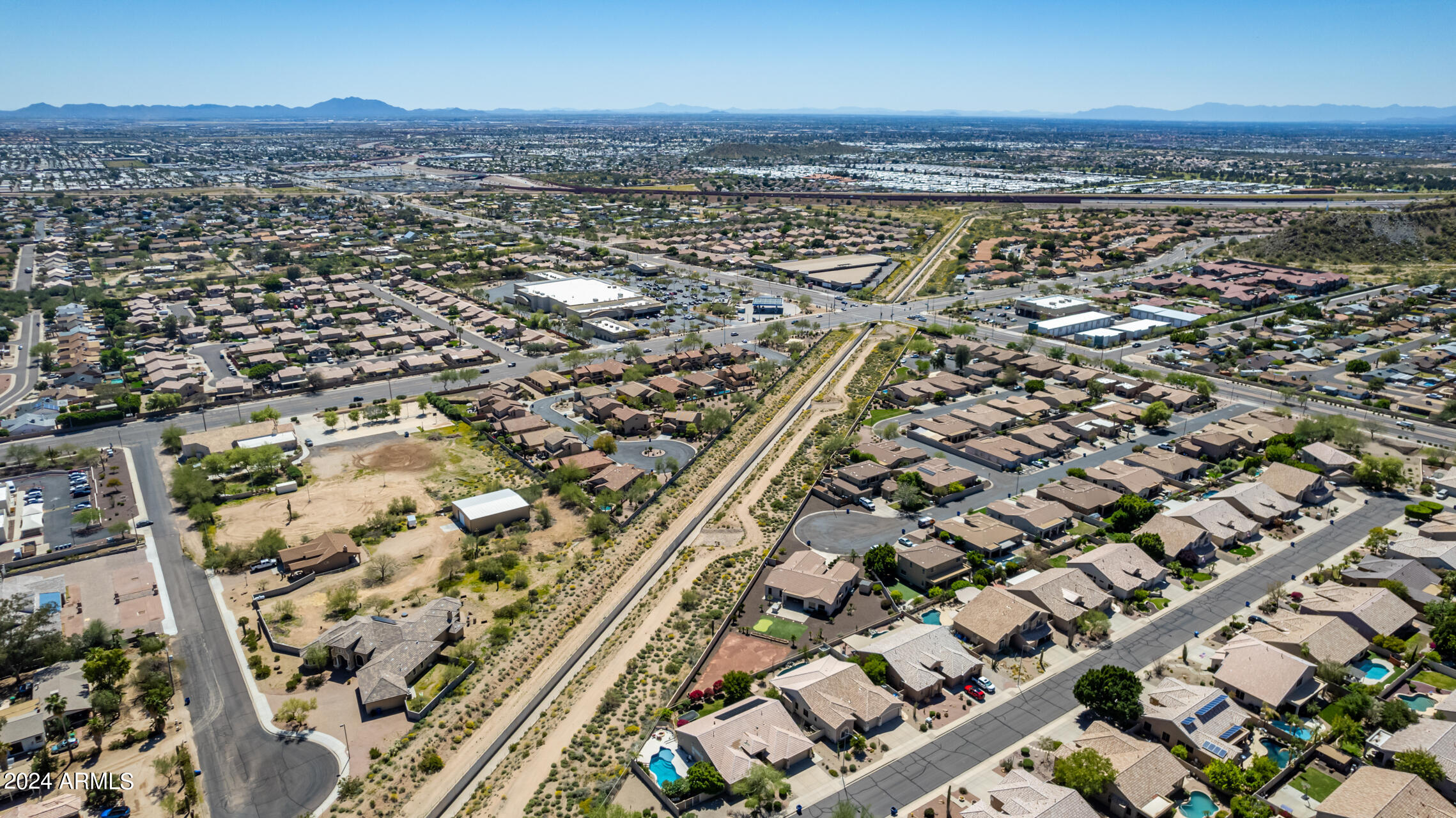 9412 E HILLVIEW Circle