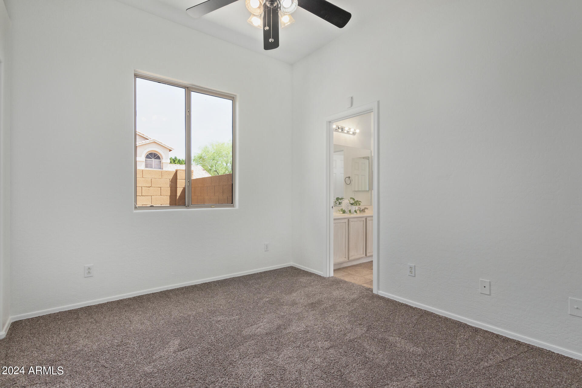 9412 E HILLVIEW Circle