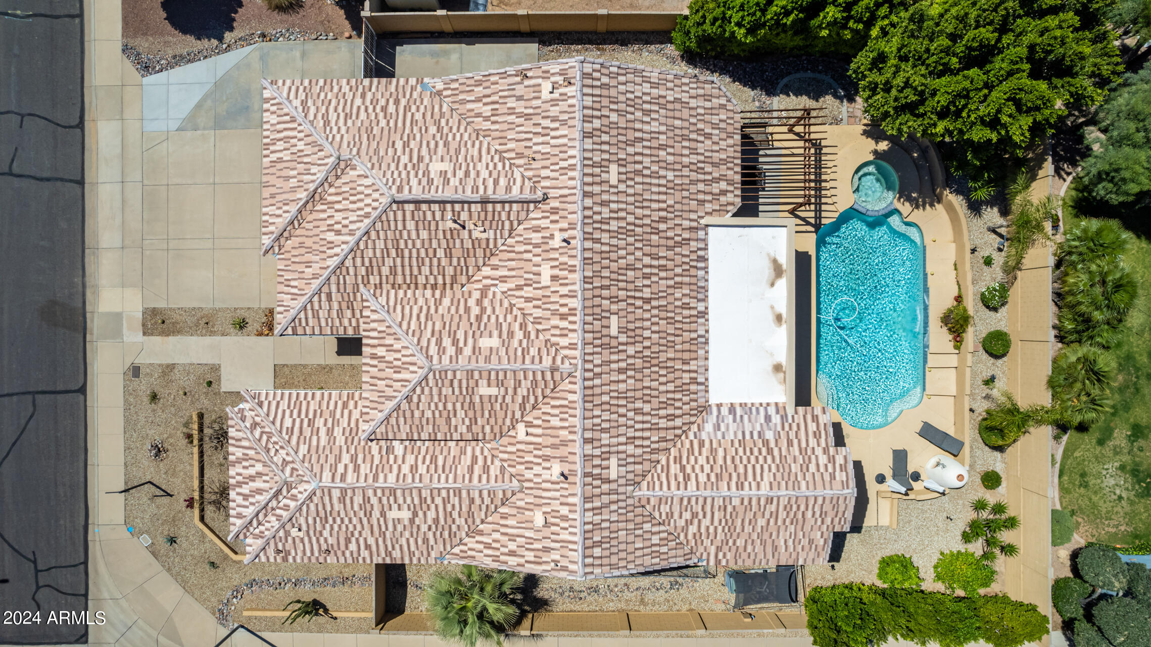 9412 E HILLVIEW Circle