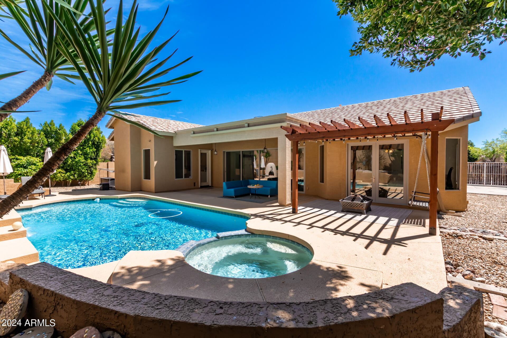 9412 E HILLVIEW Circle