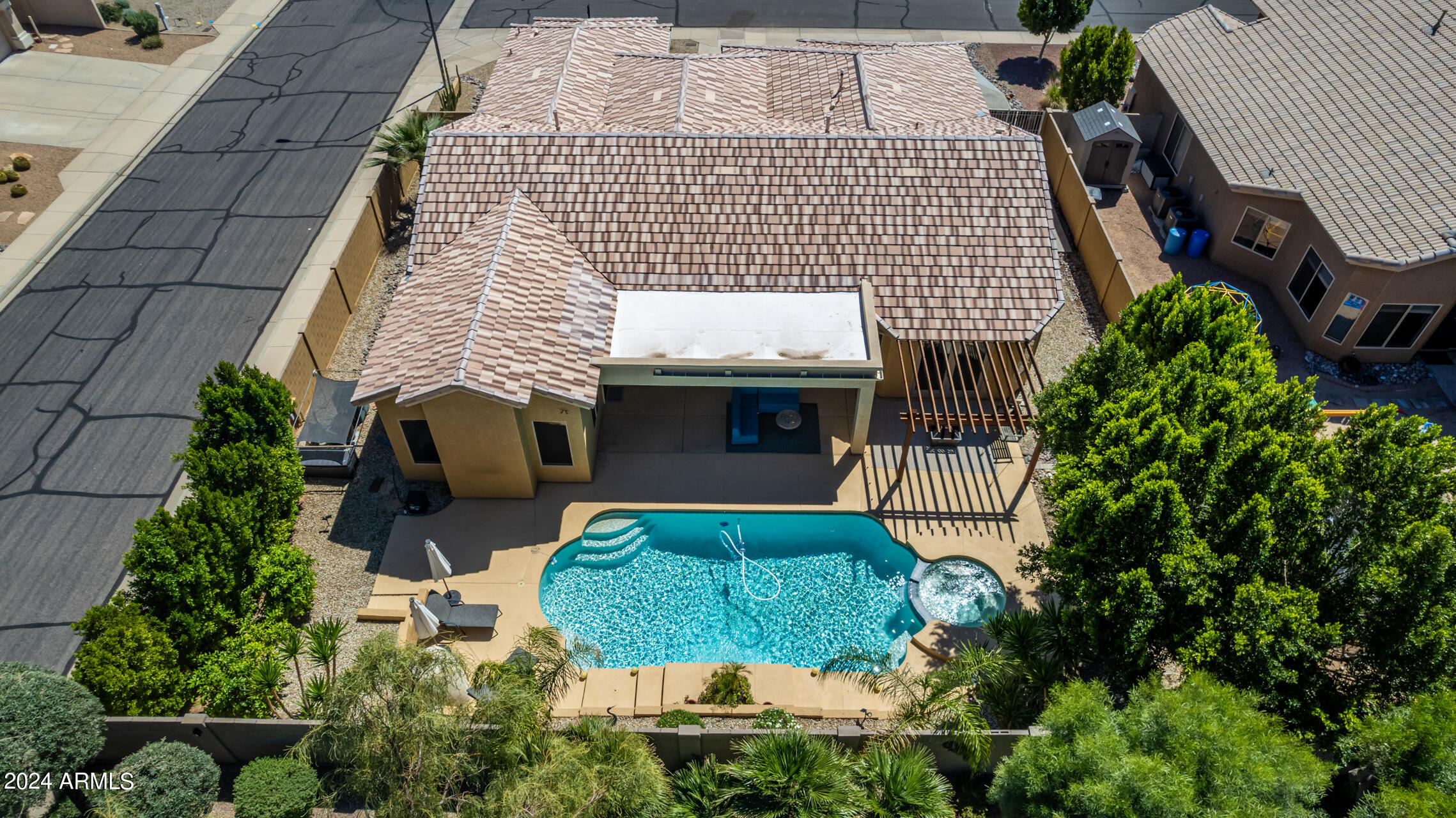 9412 E HILLVIEW Circle